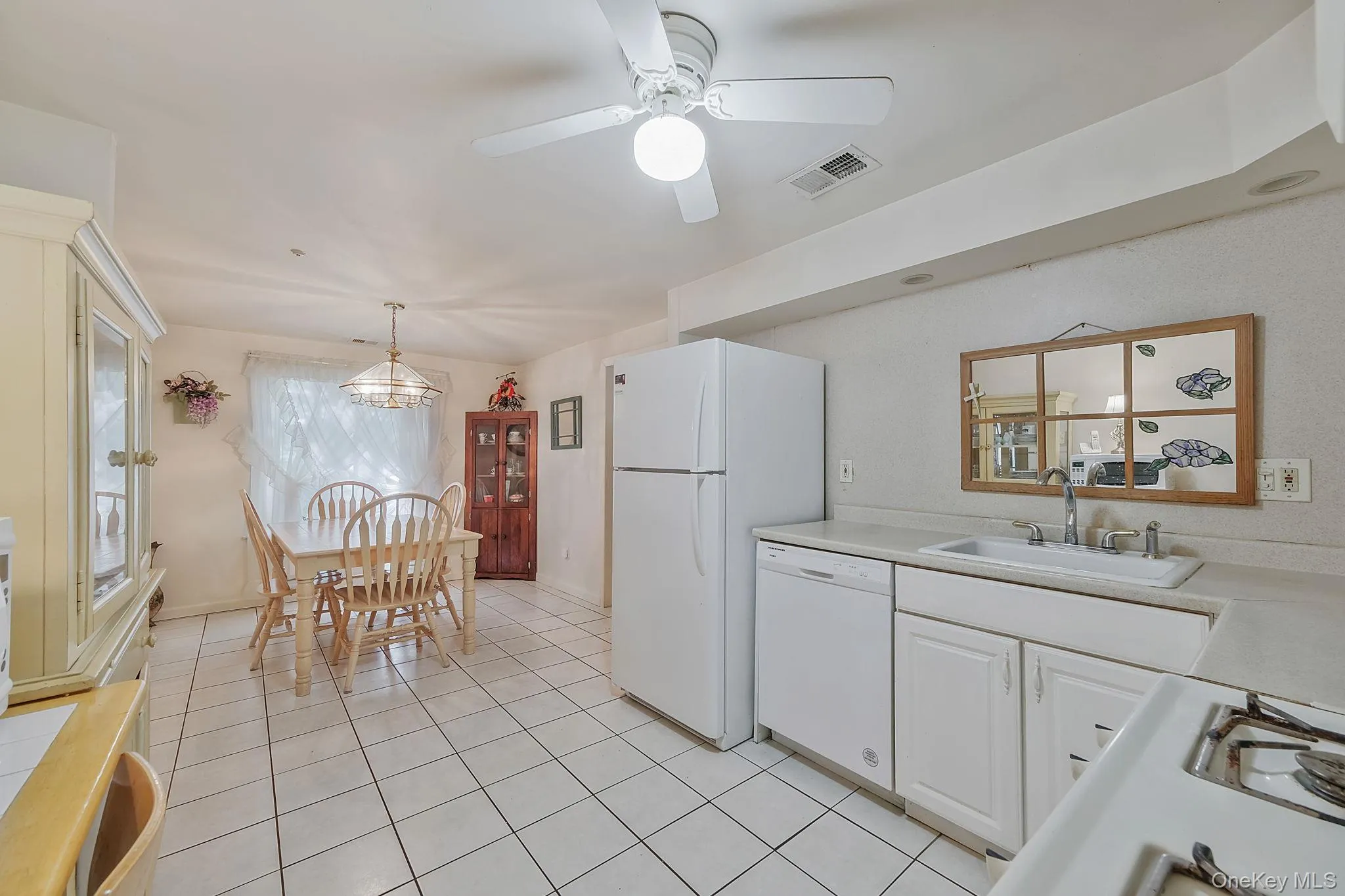 301 Birchwood Road, Brookhaven, NY, 2 Bedrooms Bedrooms, 5 Rooms Rooms,1 BathroomBathrooms,Residential,For Rent,Birchwood,0,1005782 301 Birchwood Road, Brookhaven, NY, 2 Bedrooms Bedrooms, 5 Rooms Rooms,1 BathroomBathrooms,Residential,For Rent,Birchwood,0,1005782