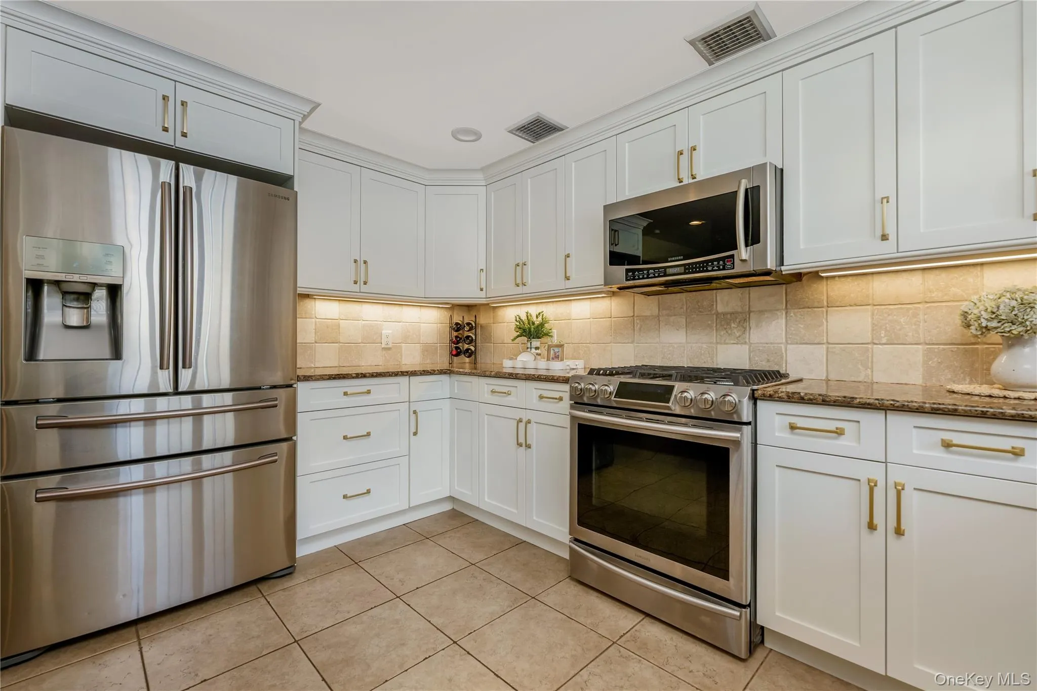 9 Orlando Street, Oyster Bay, NY, 4 Bedrooms Bedrooms, 9 Rooms Rooms,2 BathroomsBathrooms,Residential,For Rent,Orlando,0,1005785 9 Orlando Street, Oyster Bay, NY, 4 Bedrooms Bedrooms, 9 Rooms Rooms,2 BathroomsBathrooms,Residential,For Rent,Orlando,0,1005785