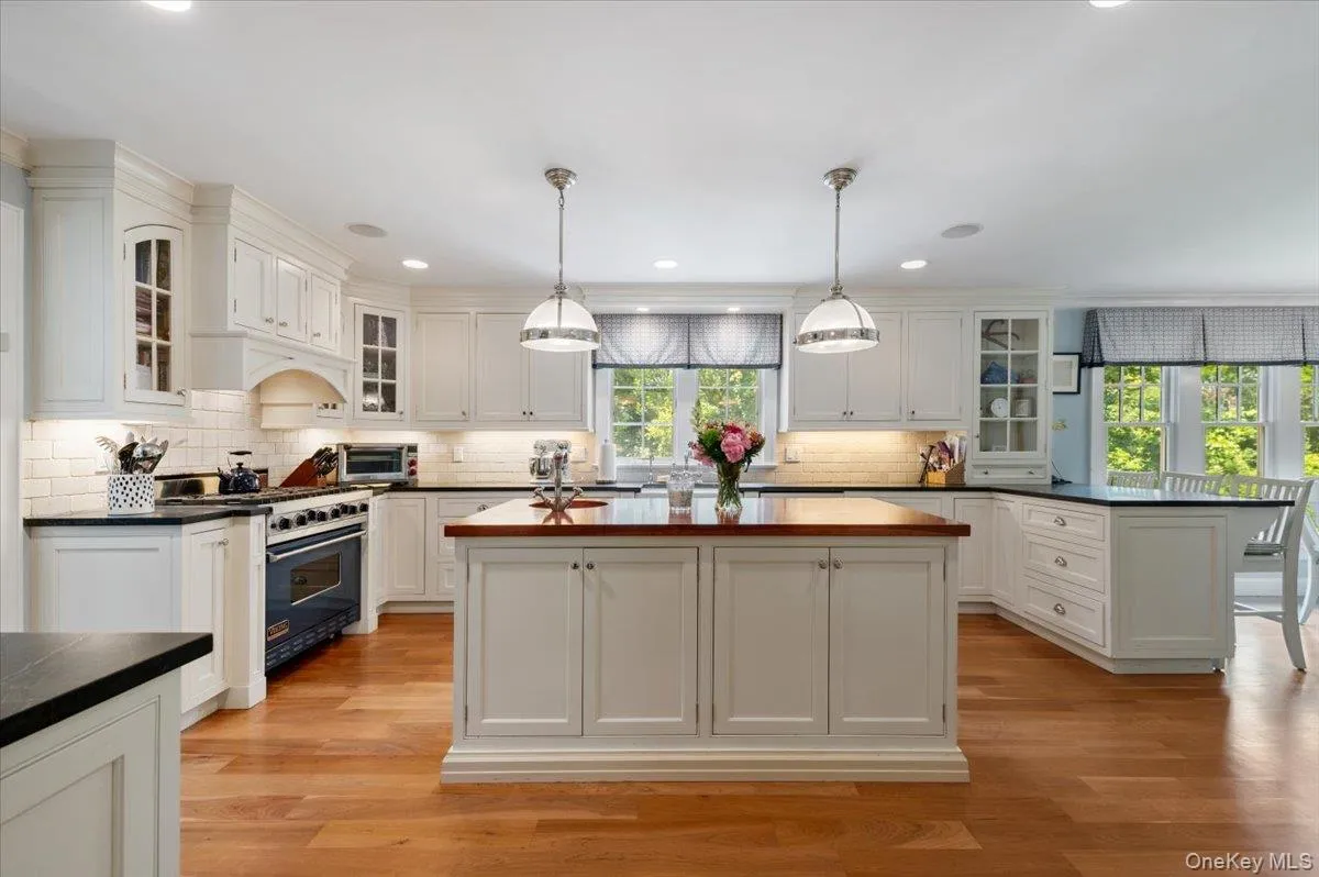 5 Fox Hunt Court, Huntington, NY, 4 Bedrooms Bedrooms, 9 Rooms Rooms,2 BathroomsBathrooms,Residential,For Rent,Fox Hunt,0,KEY1005794 5 Fox Hunt Court, Huntington, NY, 4 Bedrooms Bedrooms, 9 Rooms Rooms,2 BathroomsBathrooms,Residential,For Rent,Fox Hunt,0,KEY1005794