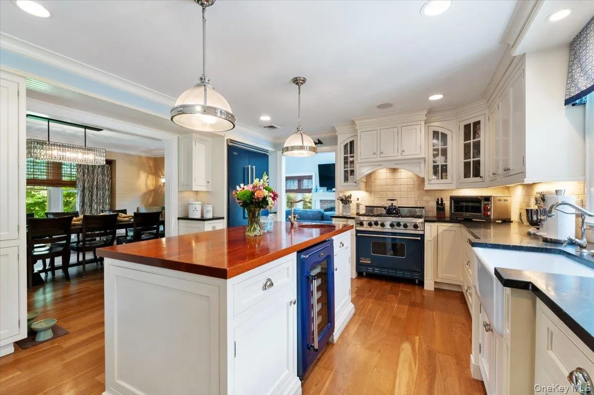 5 Fox Hunt Court, Huntington, NY, 4 Bedrooms Bedrooms, 9 Rooms Rooms,2 BathroomsBathrooms,Residential,For Rent,Fox Hunt,0,KEY1005794 5 Fox Hunt Court, Huntington, NY, 4 Bedrooms Bedrooms, 9 Rooms Rooms,2 BathroomsBathrooms,Residential,For Rent,Fox Hunt,0,KEY1005794