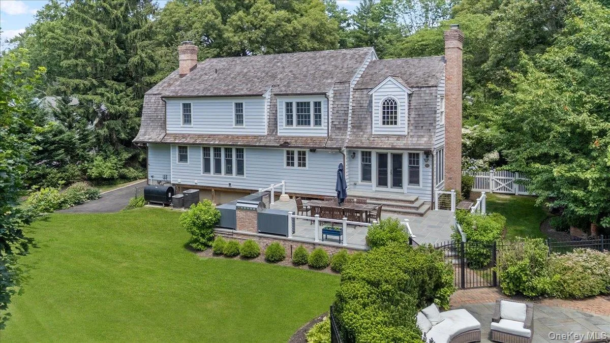 5 Fox Hunt Court, Huntington, NY, 4 Bedrooms Bedrooms, 9 Rooms Rooms,2 BathroomsBathrooms,Residential,For Rent,Fox Hunt,0,KEY1005794 5 Fox Hunt Court, Huntington, NY, 4 Bedrooms Bedrooms, 9 Rooms Rooms,2 BathroomsBathrooms,Residential,For Rent,Fox Hunt,0,KEY1005794