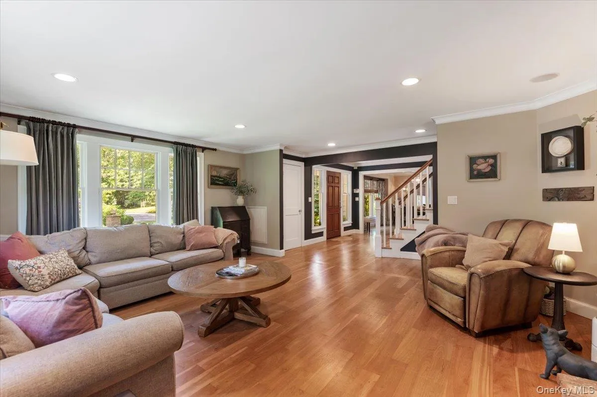 5 Fox Hunt Court, Huntington, NY, 4 Bedrooms Bedrooms, 9 Rooms Rooms,2 BathroomsBathrooms,Residential,For Rent,Fox Hunt,0,KEY1005794 5 Fox Hunt Court, Huntington, NY, 4 Bedrooms Bedrooms, 9 Rooms Rooms,2 BathroomsBathrooms,Residential,For Rent,Fox Hunt,0,KEY1005794