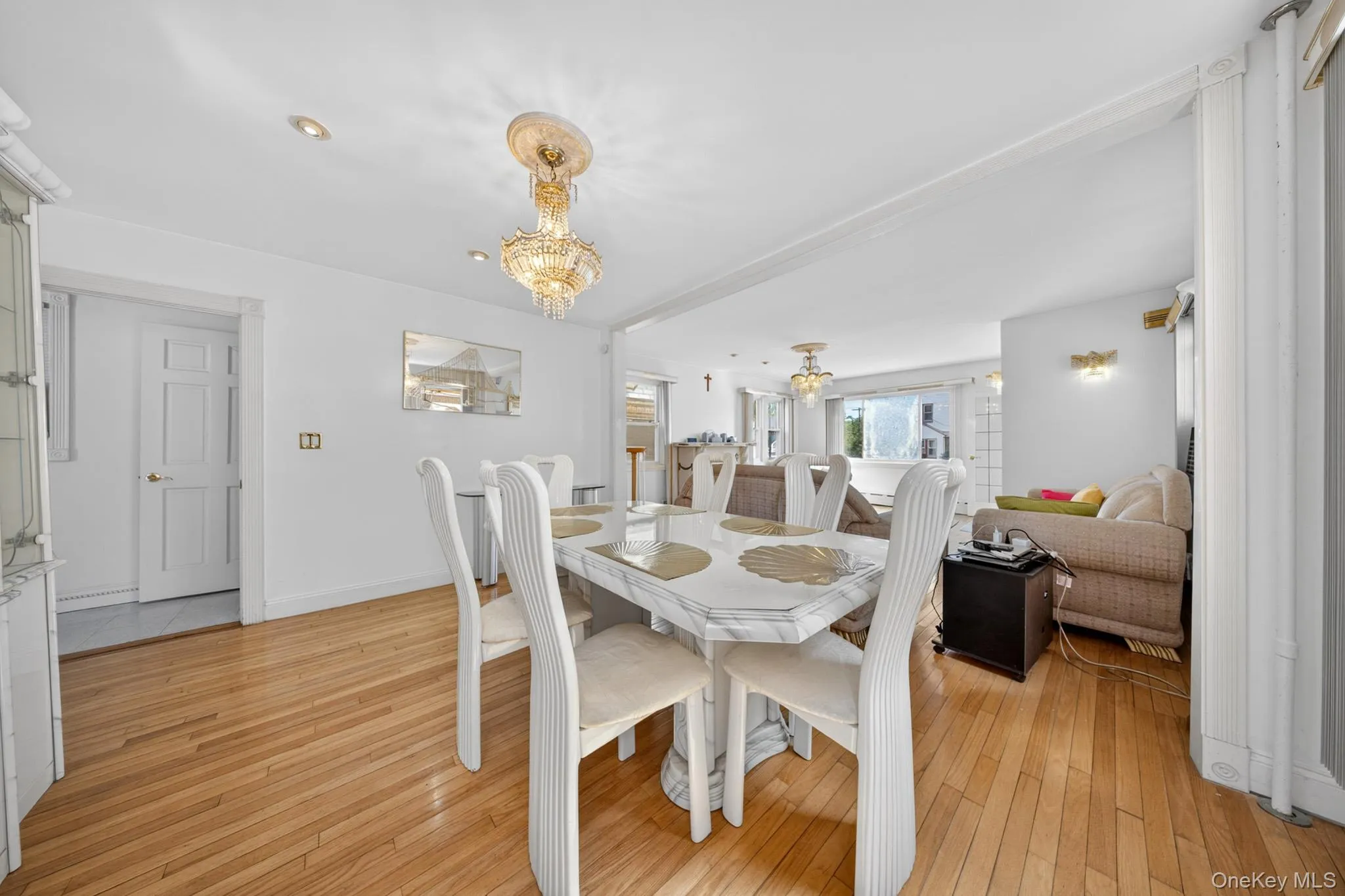 90-06 210th Place, New York, NY, 4 Bedrooms Bedrooms, 8 Rooms Rooms,2 BathroomsBathrooms,Residential,For Rent,210th,0,1005797 90-06 210th Place, New York, NY, 4 Bedrooms Bedrooms, 8 Rooms Rooms,2 BathroomsBathrooms,Residential,For Rent,210th,0,1005797