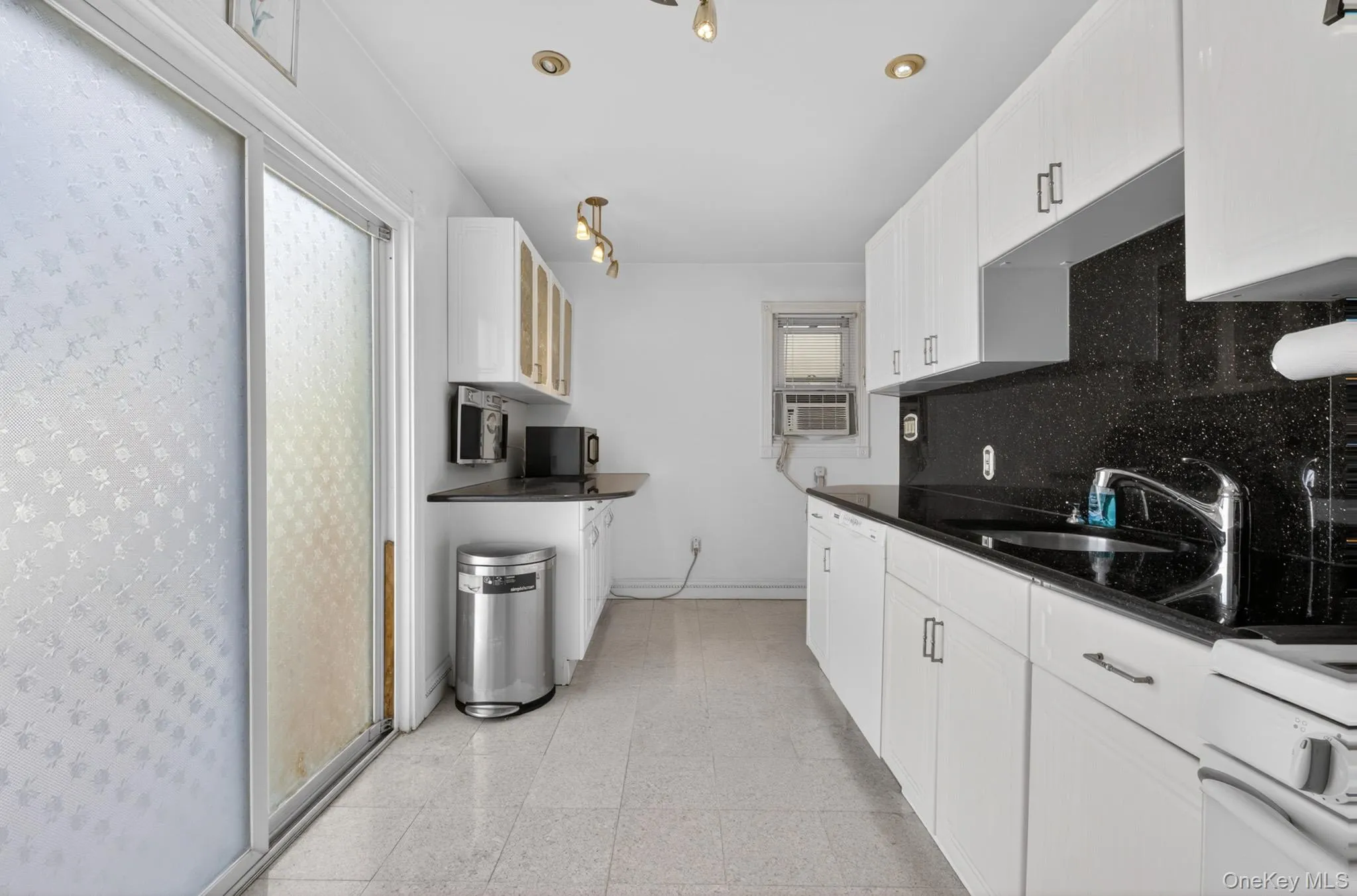 90-06 210th Place, New York, NY, 4 Bedrooms Bedrooms, 8 Rooms Rooms,2 BathroomsBathrooms,Residential,For Rent,210th,0,1005797 90-06 210th Place, New York, NY, 4 Bedrooms Bedrooms, 8 Rooms Rooms,2 BathroomsBathrooms,Residential,For Rent,210th,0,1005797