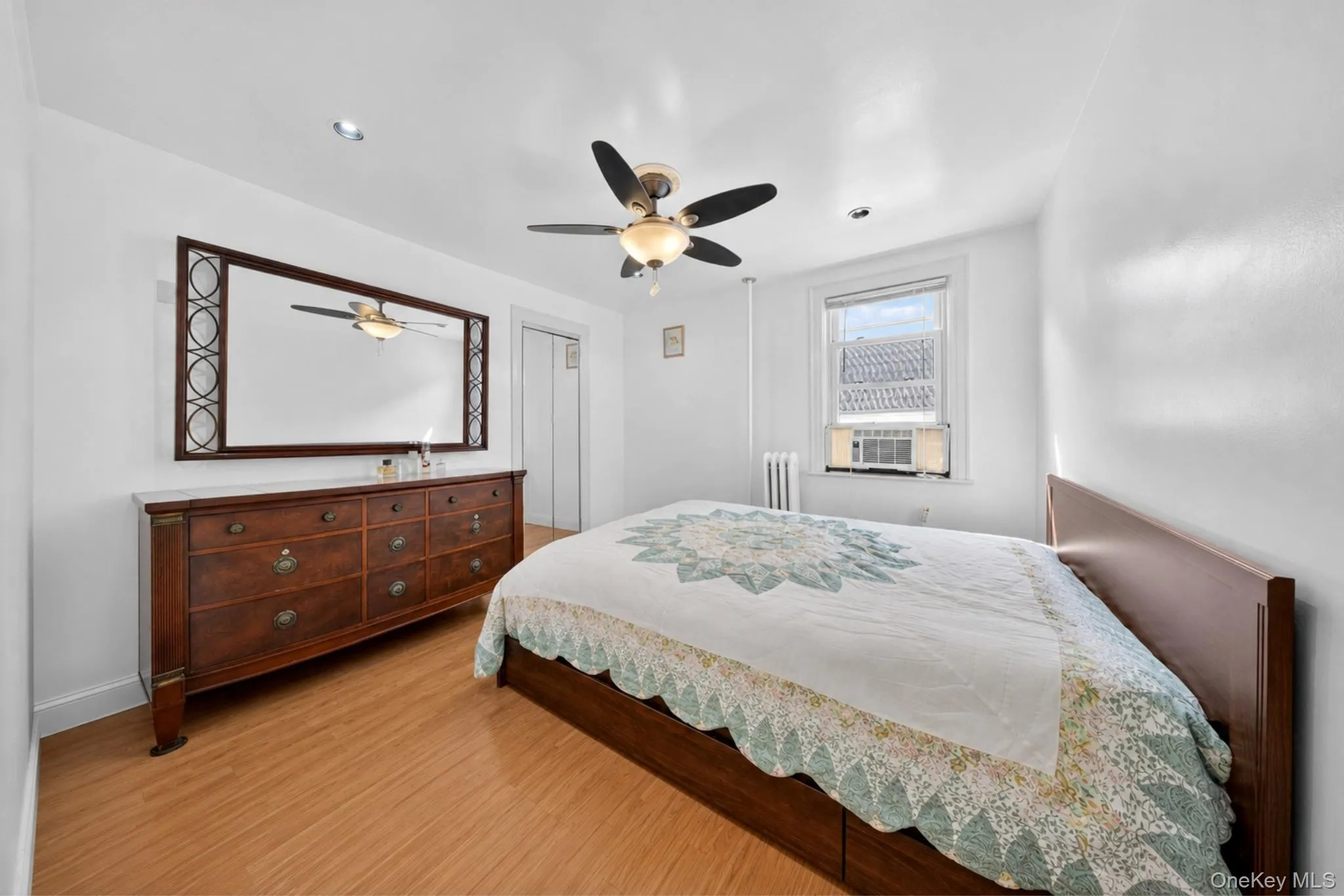 90-06 210th Place, New York, NY, 4 Bedrooms Bedrooms, 8 Rooms Rooms,2 BathroomsBathrooms,Residential,For Rent,210th,0,1005797 90-06 210th Place, New York, NY, 4 Bedrooms Bedrooms, 8 Rooms Rooms,2 BathroomsBathrooms,Residential,For Rent,210th,0,1005797