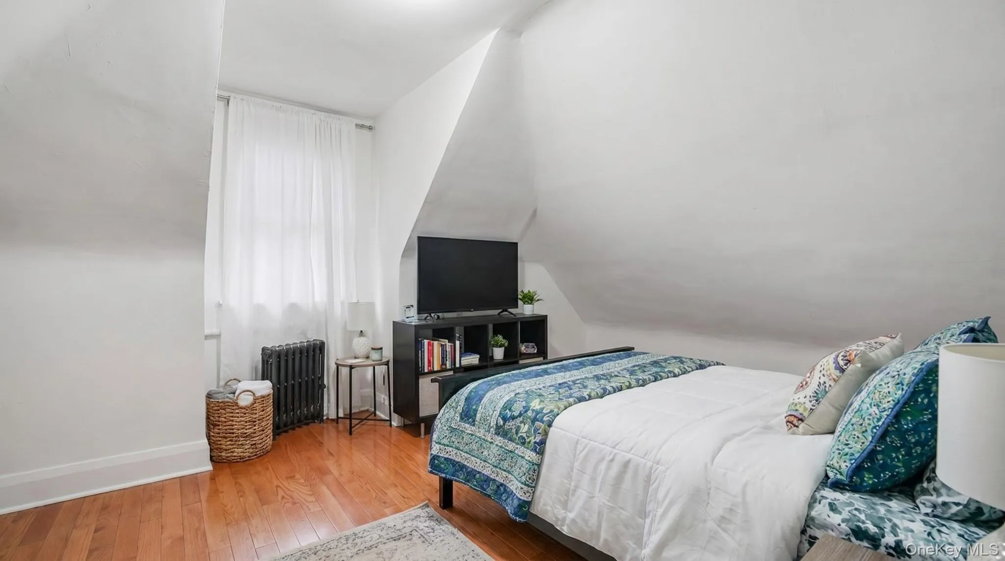 2661 Briggs Avenue, New York, NY, 5 Bedrooms Bedrooms, 9 Rooms Rooms,3 BathroomsBathrooms,Residential,For Rent,Briggs,0,1005802 2661 Briggs Avenue, New York, NY, 5 Bedrooms Bedrooms, 9 Rooms Rooms,3 BathroomsBathrooms,Residential,For Rent,Briggs,0,1005802