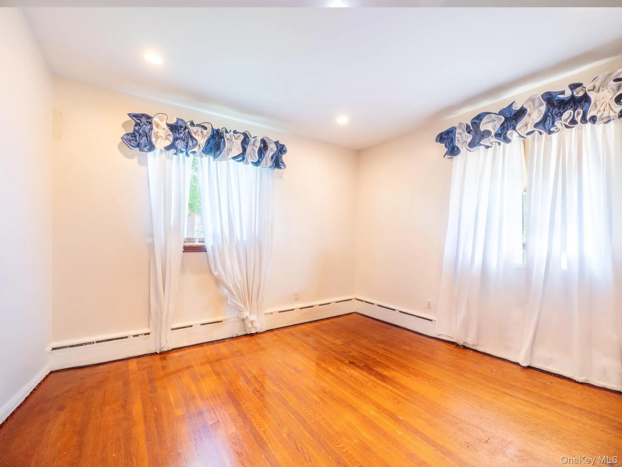31 Stevenson Avenue, Greenburgh, NY, 3 Bedrooms Bedrooms, 8 Rooms Rooms,2 BathroomsBathrooms,Residential,For Rent,Stevenson,0,1005805 31 Stevenson Avenue, Greenburgh, NY, 3 Bedrooms Bedrooms, 8 Rooms Rooms,2 BathroomsBathrooms,Residential,For Rent,Stevenson,0,1005805