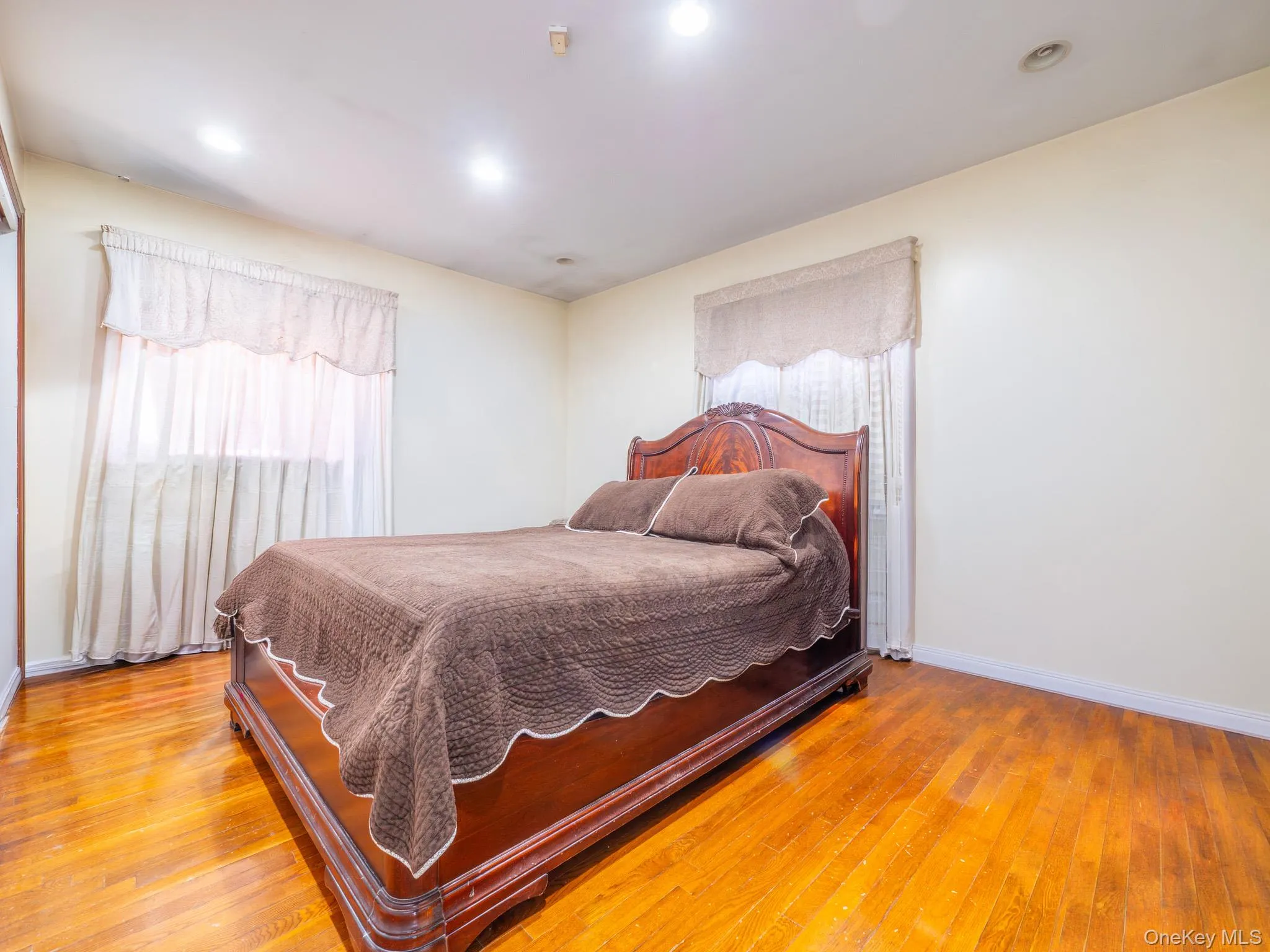 31 Stevenson Avenue, Greenburgh, NY, 3 Bedrooms Bedrooms, 8 Rooms Rooms,2 BathroomsBathrooms,Residential,For Rent,Stevenson,0,1005805 31 Stevenson Avenue, Greenburgh, NY, 3 Bedrooms Bedrooms, 8 Rooms Rooms,2 BathroomsBathrooms,Residential,For Rent,Stevenson,0,1005805
