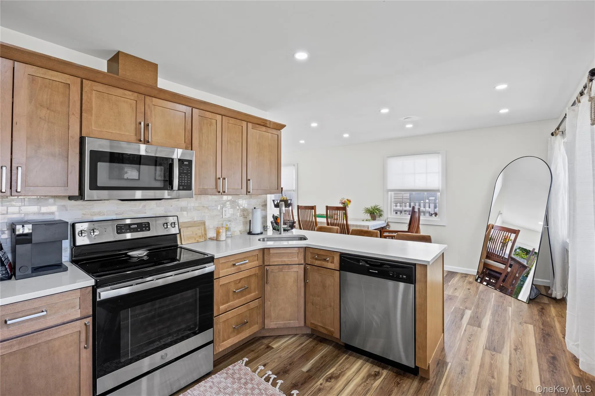 68 Crescent Lane, Hempstead, NY, 3 Bedrooms Bedrooms, 6 Rooms Rooms,2 BathroomsBathrooms,Residential Lease,For Rent,Crescent,0,1005813 68 Crescent Lane, Hempstead, NY, 3 Bedrooms Bedrooms, 6 Rooms Rooms,2 BathroomsBathrooms,Residential Lease,For Rent,Crescent,0,1005813