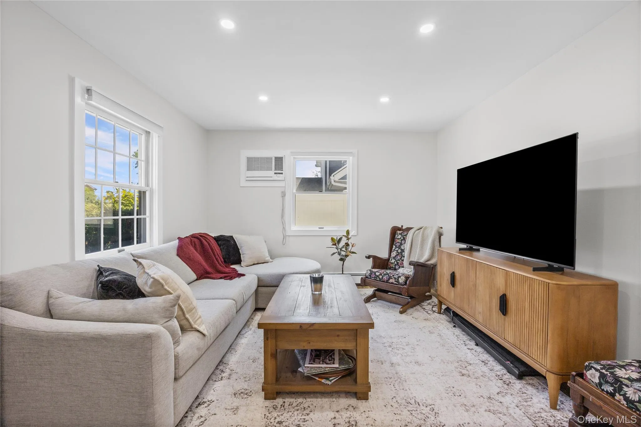 68 Crescent Lane, Hempstead, NY, 3 Bedrooms Bedrooms, 6 Rooms Rooms,2 BathroomsBathrooms,Residential Lease,For Rent,Crescent,0,1005813 68 Crescent Lane, Hempstead, NY, 3 Bedrooms Bedrooms, 6 Rooms Rooms,2 BathroomsBathrooms,Residential Lease,For Rent,Crescent,0,1005813