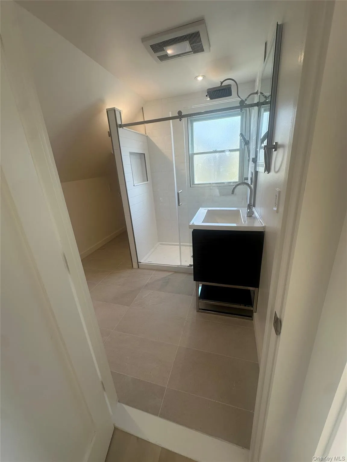 557 Hudson Street, Long Beach, NY, 2 Bedrooms Bedrooms, 5 Rooms Rooms,1 BathroomBathrooms,Residential Lease,For Rent,Hudson,0,1005817 557 Hudson Street, Long Beach, NY, 2 Bedrooms Bedrooms, 5 Rooms Rooms,1 BathroomBathrooms,Residential Lease,For Rent,Hudson,0,1005817