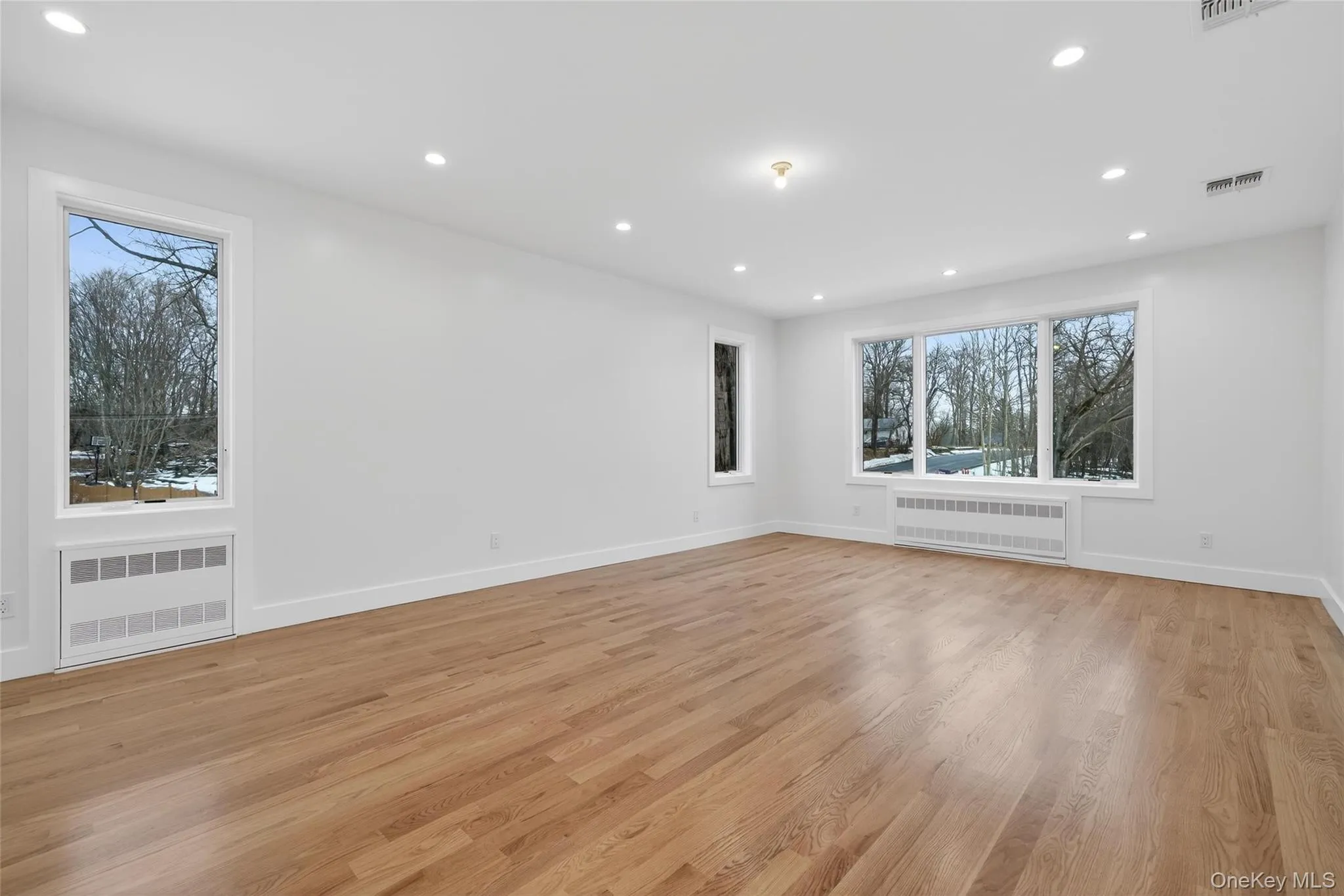 67 Lawrence Avenue, Thompson, NY, 6 Bedrooms Bedrooms, 11 Rooms Rooms,3 BathroomsBathrooms,Residential,For Rent,Lawrence,0,1005820 67 Lawrence Avenue, Thompson, NY, 6 Bedrooms Bedrooms, 11 Rooms Rooms,3 BathroomsBathrooms,Residential,For Rent,Lawrence,0,1005820