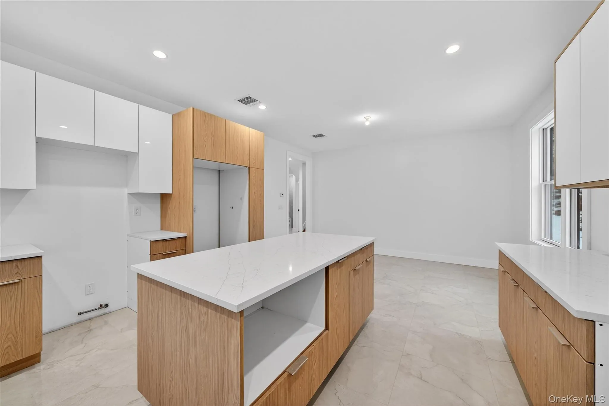 67 Lawrence Avenue, Thompson, NY, 6 Bedrooms Bedrooms, 11 Rooms Rooms,3 BathroomsBathrooms,Residential,For Rent,Lawrence,0,1005820 67 Lawrence Avenue, Thompson, NY, 6 Bedrooms Bedrooms, 11 Rooms Rooms,3 BathroomsBathrooms,Residential,For Rent,Lawrence,0,1005820
