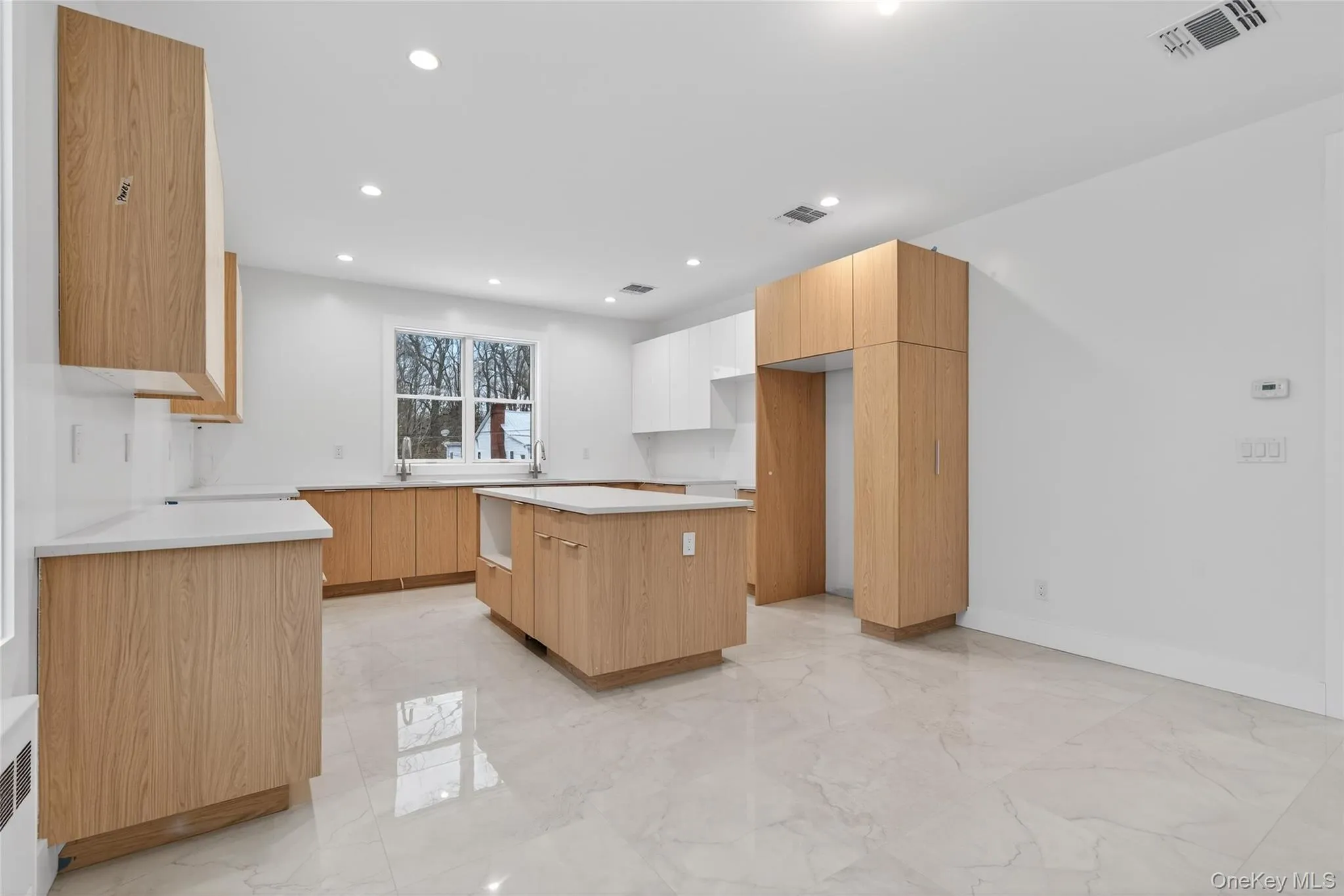 67 Lawrence Avenue, Thompson, NY, 6 Bedrooms Bedrooms, 11 Rooms Rooms,3 BathroomsBathrooms,Residential,For Rent,Lawrence,0,1005820 67 Lawrence Avenue, Thompson, NY, 6 Bedrooms Bedrooms, 11 Rooms Rooms,3 BathroomsBathrooms,Residential,For Rent,Lawrence,0,1005820