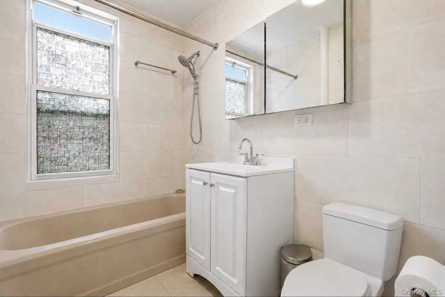 88-11 Elmhurst Avenue, New York, NY, 2 Bedrooms Bedrooms, 5 Rooms Rooms,1 BathroomBathrooms,Residential,For Rent,Elmhurst,0,1005821 88-11 Elmhurst Avenue, New York, NY, 2 Bedrooms Bedrooms, 5 Rooms Rooms,1 BathroomBathrooms,Residential,For Rent,Elmhurst,0,1005821