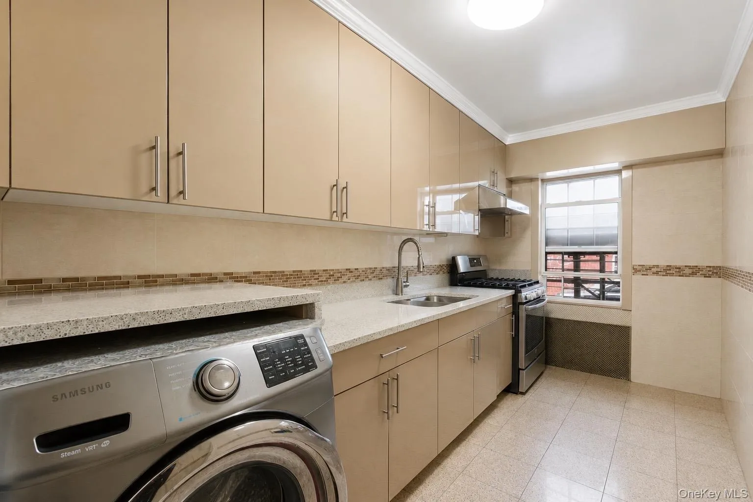 88-11 Elmhurst Avenue, New York, NY, 2 Bedrooms Bedrooms, 5 Rooms Rooms,1 BathroomBathrooms,Residential,For Rent,Elmhurst,0,1005821 88-11 Elmhurst Avenue, New York, NY, 2 Bedrooms Bedrooms, 5 Rooms Rooms,1 BathroomBathrooms,Residential,For Rent,Elmhurst,0,1005821