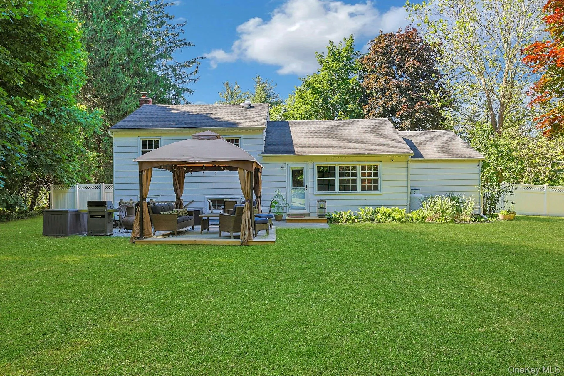 2798 Holly Drive, Yorktown, NY, 3 Bedrooms Bedrooms, 8 Rooms Rooms,1 BathroomBathrooms,Residential,For Rent,Holly,0,1005822 2798 Holly Drive, Yorktown, NY, 3 Bedrooms Bedrooms, 8 Rooms Rooms,1 BathroomBathrooms,Residential,For Rent,Holly,0,1005822