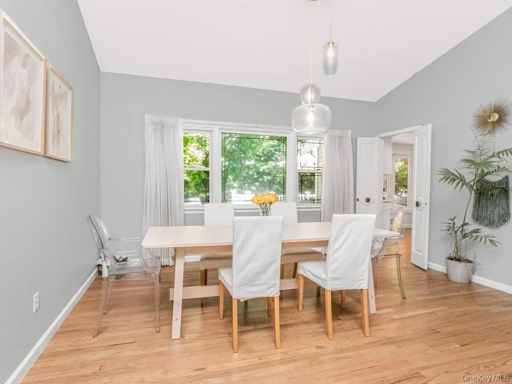 36 Balmoral Crescent, White Plains, NY, 4 Bedrooms Bedrooms, 7 Rooms Rooms,2 BathroomsBathrooms,Residential,For Rent,Balmoral,0,1005823 36 Balmoral Crescent, White Plains, NY, 4 Bedrooms Bedrooms, 7 Rooms Rooms,2 BathroomsBathrooms,Residential,For Rent,Balmoral,0,1005823