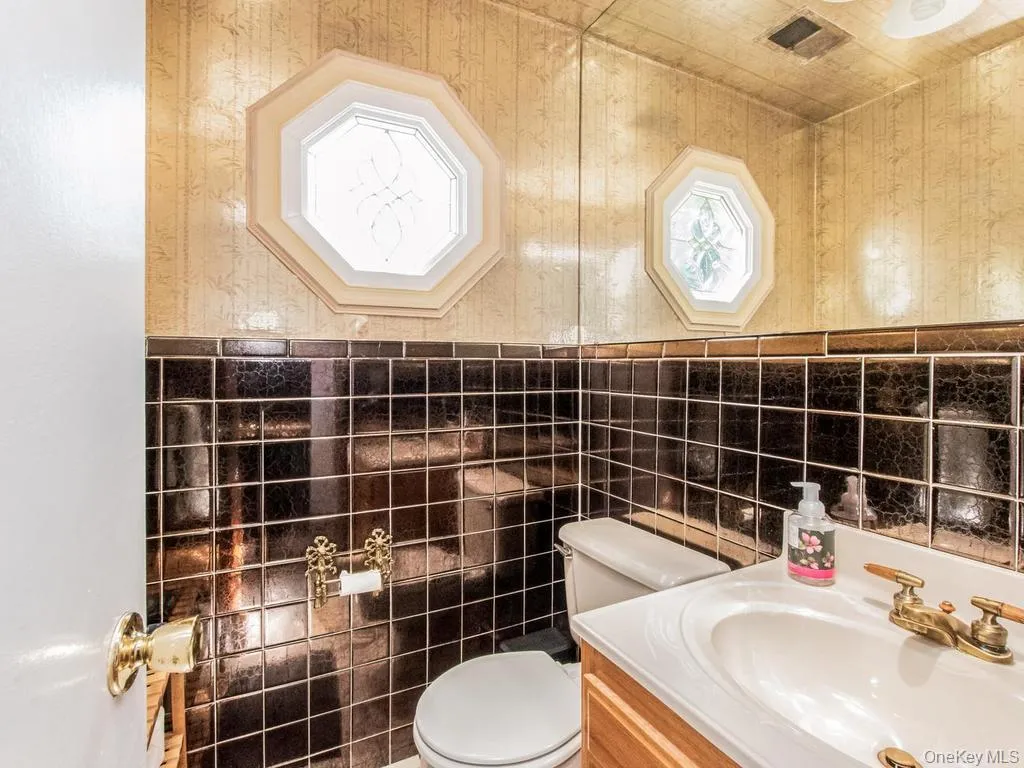 36 Balmoral Crescent, White Plains, NY, 4 Bedrooms Bedrooms, 7 Rooms Rooms,2 BathroomsBathrooms,Residential,For Rent,Balmoral,0,1005823 36 Balmoral Crescent, White Plains, NY, 4 Bedrooms Bedrooms, 7 Rooms Rooms,2 BathroomsBathrooms,Residential,For Rent,Balmoral,0,1005823