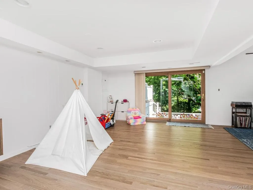 36 Balmoral Crescent, White Plains, NY, 4 Bedrooms Bedrooms, 7 Rooms Rooms,2 BathroomsBathrooms,Residential,For Rent,Balmoral,0,1005823 36 Balmoral Crescent, White Plains, NY, 4 Bedrooms Bedrooms, 7 Rooms Rooms,2 BathroomsBathrooms,Residential,For Rent,Balmoral,0,1005823