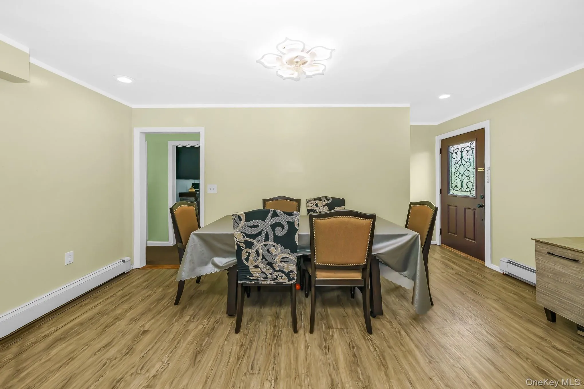 72 Peckham Avenue, Islip, NY, 5 Bedrooms Bedrooms, 10 Rooms Rooms,3 BathroomsBathrooms,Residential,For Rent,Peckham,0,1005824 72 Peckham Avenue, Islip, NY, 5 Bedrooms Bedrooms, 10 Rooms Rooms,3 BathroomsBathrooms,Residential,For Rent,Peckham,0,1005824