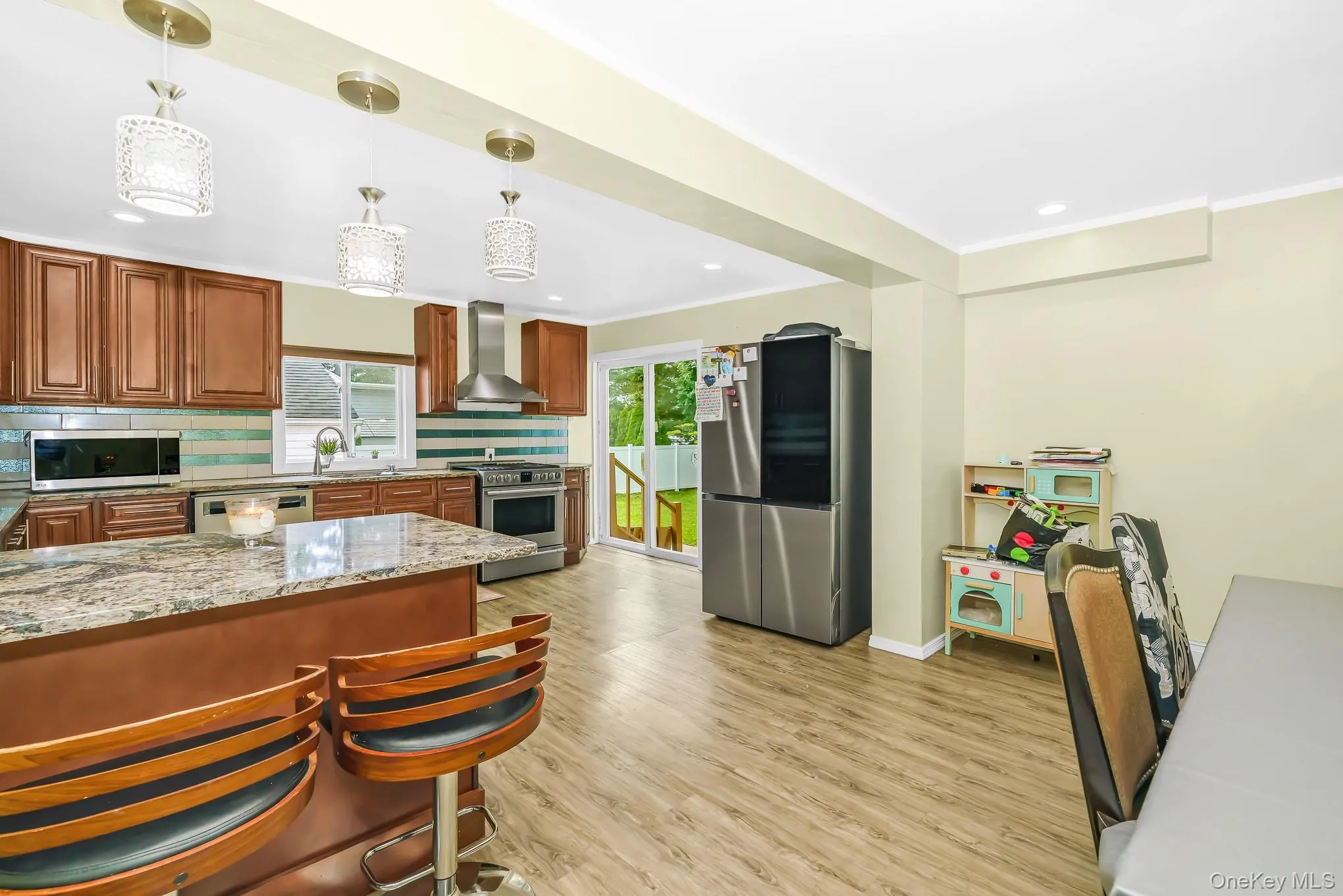 72 Peckham Avenue, Islip, NY, 5 Bedrooms Bedrooms, 10 Rooms Rooms,3 BathroomsBathrooms,Residential,For Rent,Peckham,0,1005824 72 Peckham Avenue, Islip, NY, 5 Bedrooms Bedrooms, 10 Rooms Rooms,3 BathroomsBathrooms,Residential,For Rent,Peckham,0,1005824