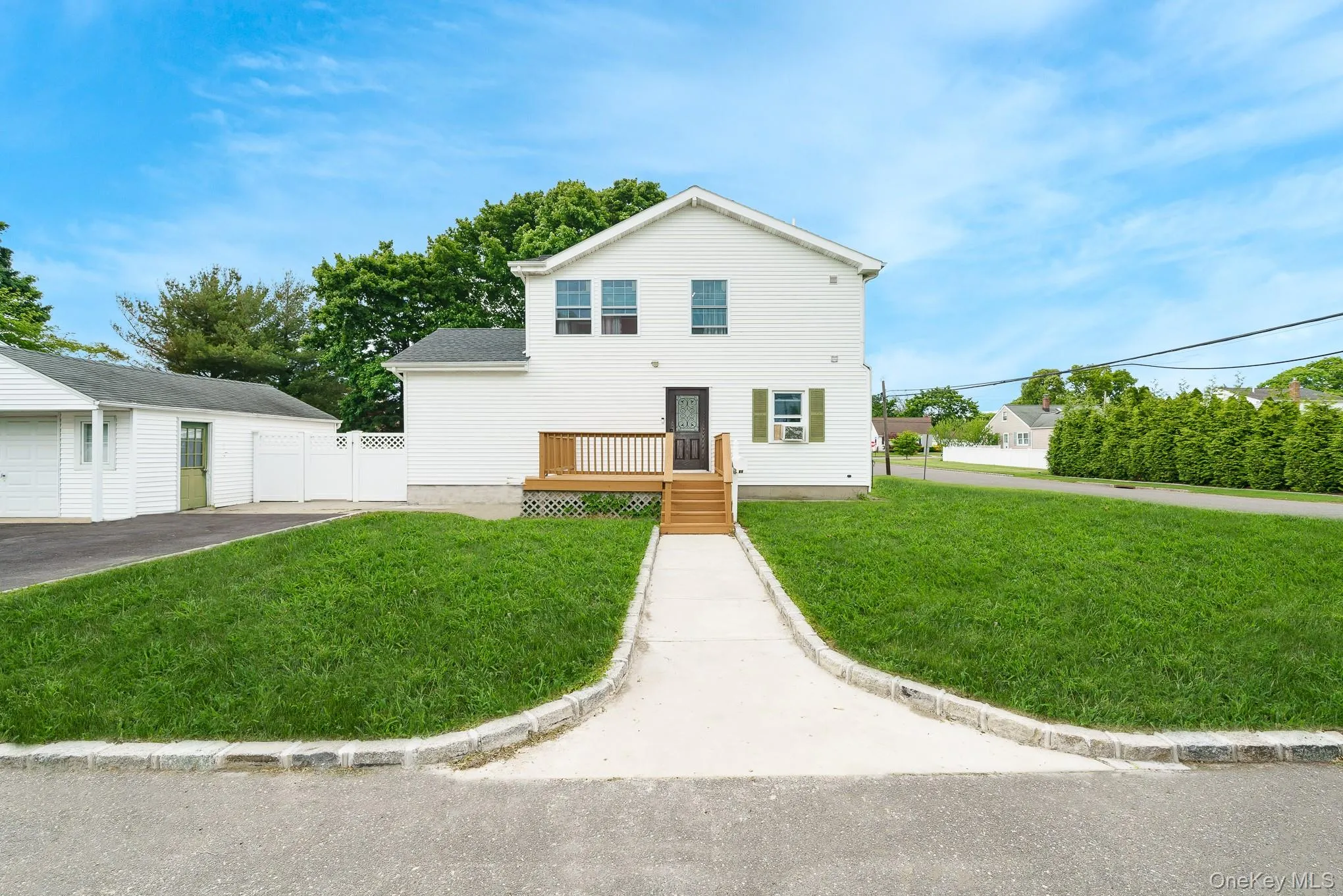72 Peckham Avenue, Islip, NY, 5 Bedrooms Bedrooms, 10 Rooms Rooms,3 BathroomsBathrooms,Residential,For Rent,Peckham,0,1005824 72 Peckham Avenue, Islip, NY, 5 Bedrooms Bedrooms, 10 Rooms Rooms,3 BathroomsBathrooms,Residential,For Rent,Peckham,0,1005824