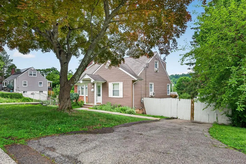 33 Mortimer Avenue, Greenburgh, NY, 4 Bedrooms Bedrooms, 10 Rooms Rooms,2 BathroomsBathrooms,Residential,For Rent,Mortimer,0,1005826 33 Mortimer Avenue, Greenburgh, NY, 4 Bedrooms Bedrooms, 10 Rooms Rooms,2 BathroomsBathrooms,Residential,For Rent,Mortimer,0,1005826