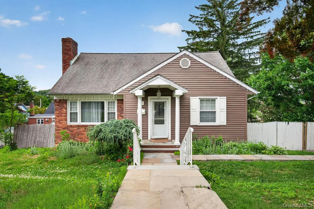 33 Mortimer Avenue, Greenburgh, NY, 4 Bedrooms Bedrooms, 10 Rooms Rooms,2 BathroomsBathrooms,Residential,For Rent,Mortimer,0,1005826 33 Mortimer Avenue, Greenburgh, NY, 4 Bedrooms Bedrooms, 10 Rooms Rooms,2 BathroomsBathrooms,Residential,For Rent,Mortimer,0,1005826