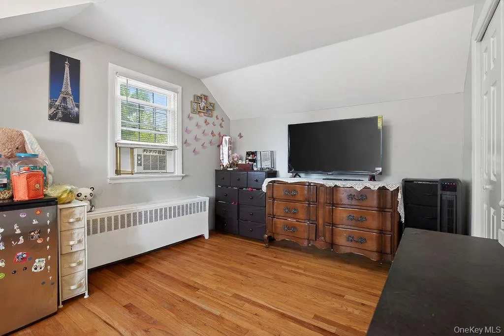 33 Mortimer Avenue, Greenburgh, NY, 4 Bedrooms Bedrooms, 10 Rooms Rooms,2 BathroomsBathrooms,Residential,For Rent,Mortimer,0,1005826 33 Mortimer Avenue, Greenburgh, NY, 4 Bedrooms Bedrooms, 10 Rooms Rooms,2 BathroomsBathrooms,Residential,For Rent,Mortimer,0,1005826