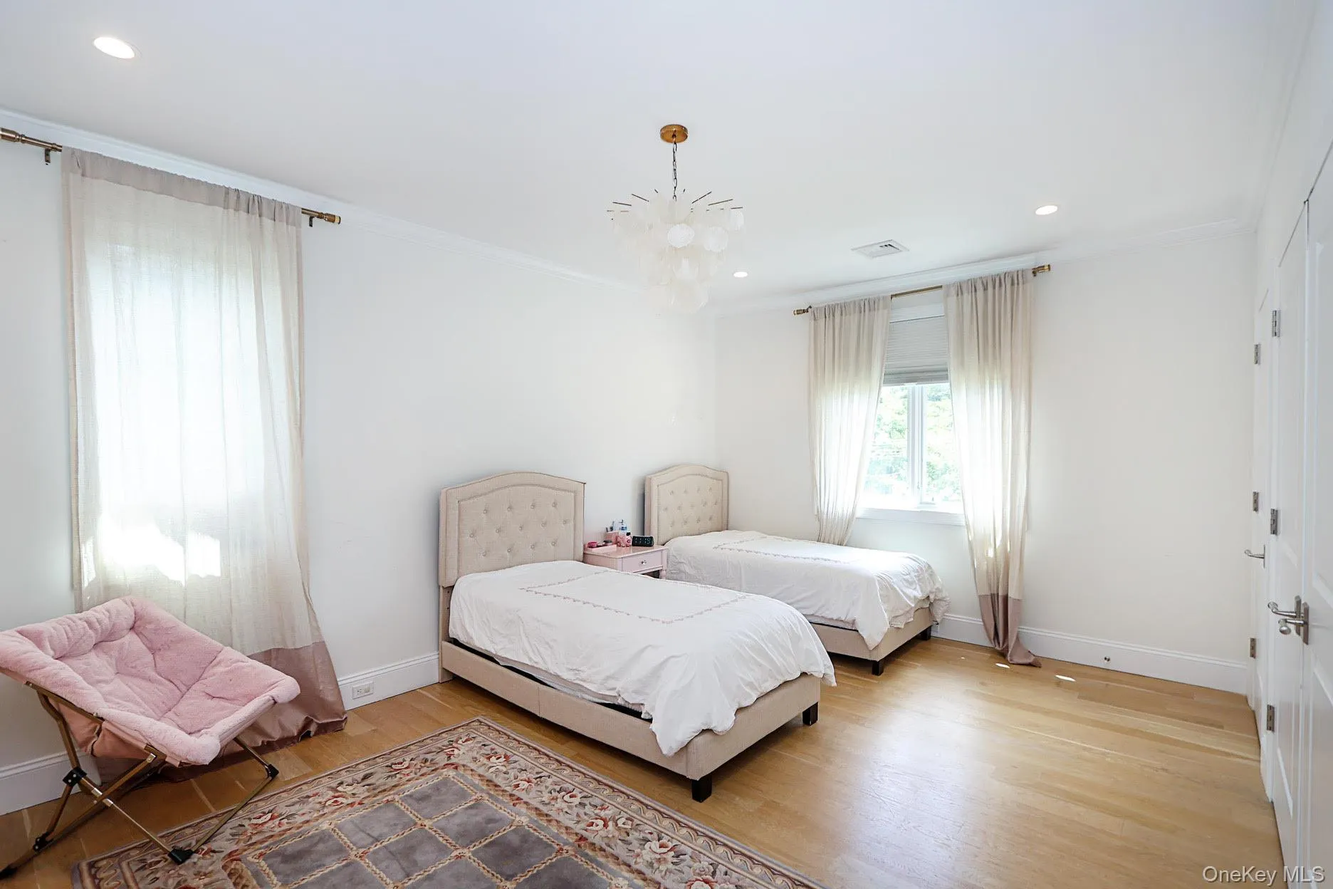 9 Tuddington Road, North Hempstead, NY, 7 Bedrooms Bedrooms, 13 Rooms Rooms,6 BathroomsBathrooms,Residential Lease,For Rent,Tuddington,0,1005834 9 Tuddington Road, North Hempstead, NY, 7 Bedrooms Bedrooms, 13 Rooms Rooms,6 BathroomsBathrooms,Residential Lease,For Rent,Tuddington,0,1005834