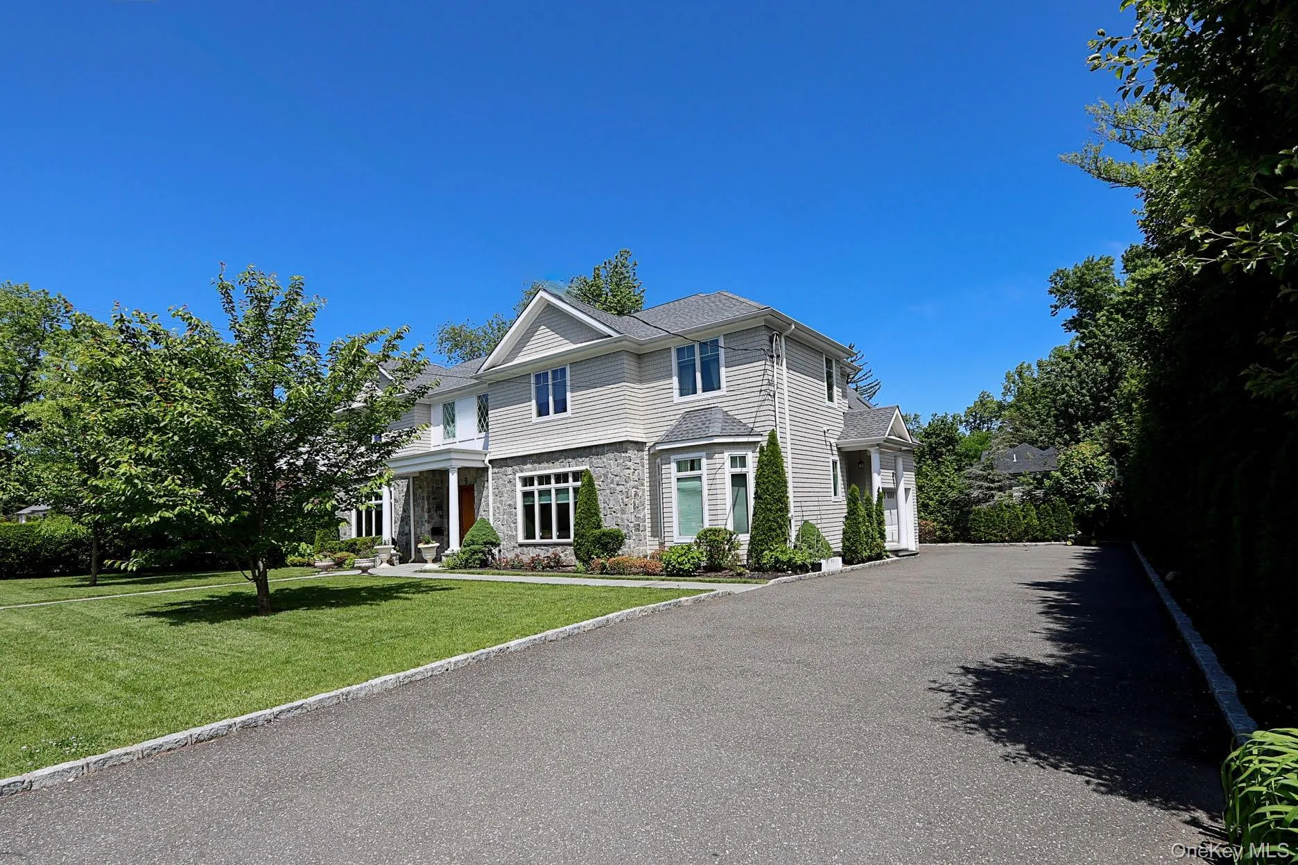 9 Tuddington Road, North Hempstead, NY, 7 Bedrooms Bedrooms, 13 Rooms Rooms,6 BathroomsBathrooms,Residential Lease,For Rent,Tuddington,0,1005834 9 Tuddington Road, North Hempstead, NY, 7 Bedrooms Bedrooms, 13 Rooms Rooms,6 BathroomsBathrooms,Residential Lease,For Rent,Tuddington,0,1005834