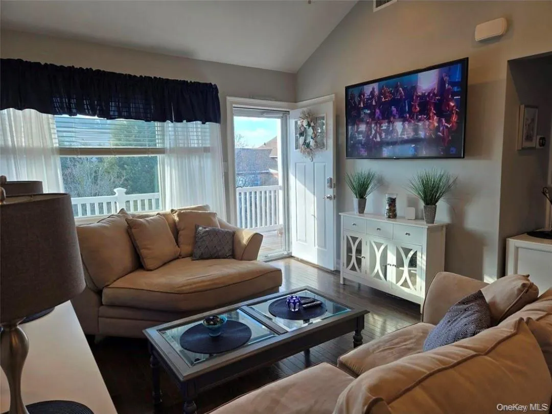 70 Harmon Street, Long Beach, NY, 3 Bedrooms Bedrooms, 5 Rooms Rooms,2 BathroomsBathrooms,Residential Lease,For Rent,Harmon,0,1005839 70 Harmon Street, Long Beach, NY, 3 Bedrooms Bedrooms, 5 Rooms Rooms,2 BathroomsBathrooms,Residential Lease,For Rent,Harmon,0,1005839