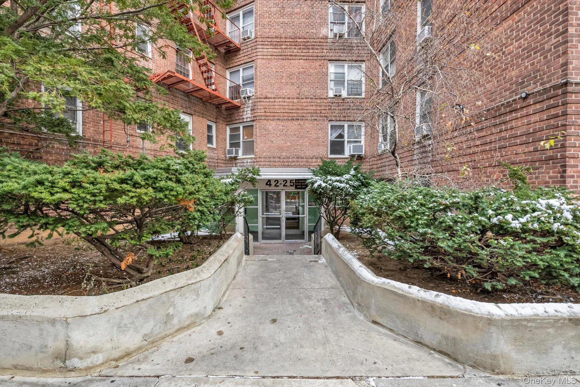 4225 80th Street, New York, NY, 1 Bedroom Bedrooms, 3 Rooms Rooms,1 BathroomBathrooms,Residential,For Rent,80th,0,1005841 4225 80th Street, New York, NY, 1 Bedroom Bedrooms, 3 Rooms Rooms,1 BathroomBathrooms,Residential,For Rent,80th,0,1005841