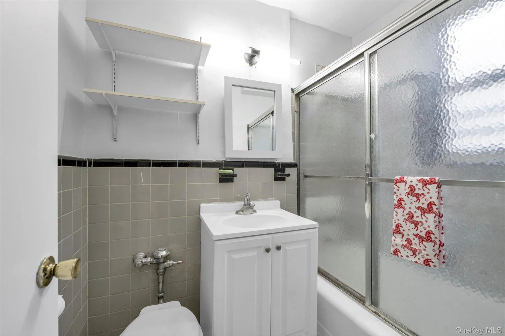 4225 80th Street, New York, NY, 1 Bedroom Bedrooms, 3 Rooms Rooms,1 BathroomBathrooms,Residential,For Rent,80th,0,1005841 4225 80th Street, New York, NY, 1 Bedroom Bedrooms, 3 Rooms Rooms,1 BathroomBathrooms,Residential,For Rent,80th,0,1005841