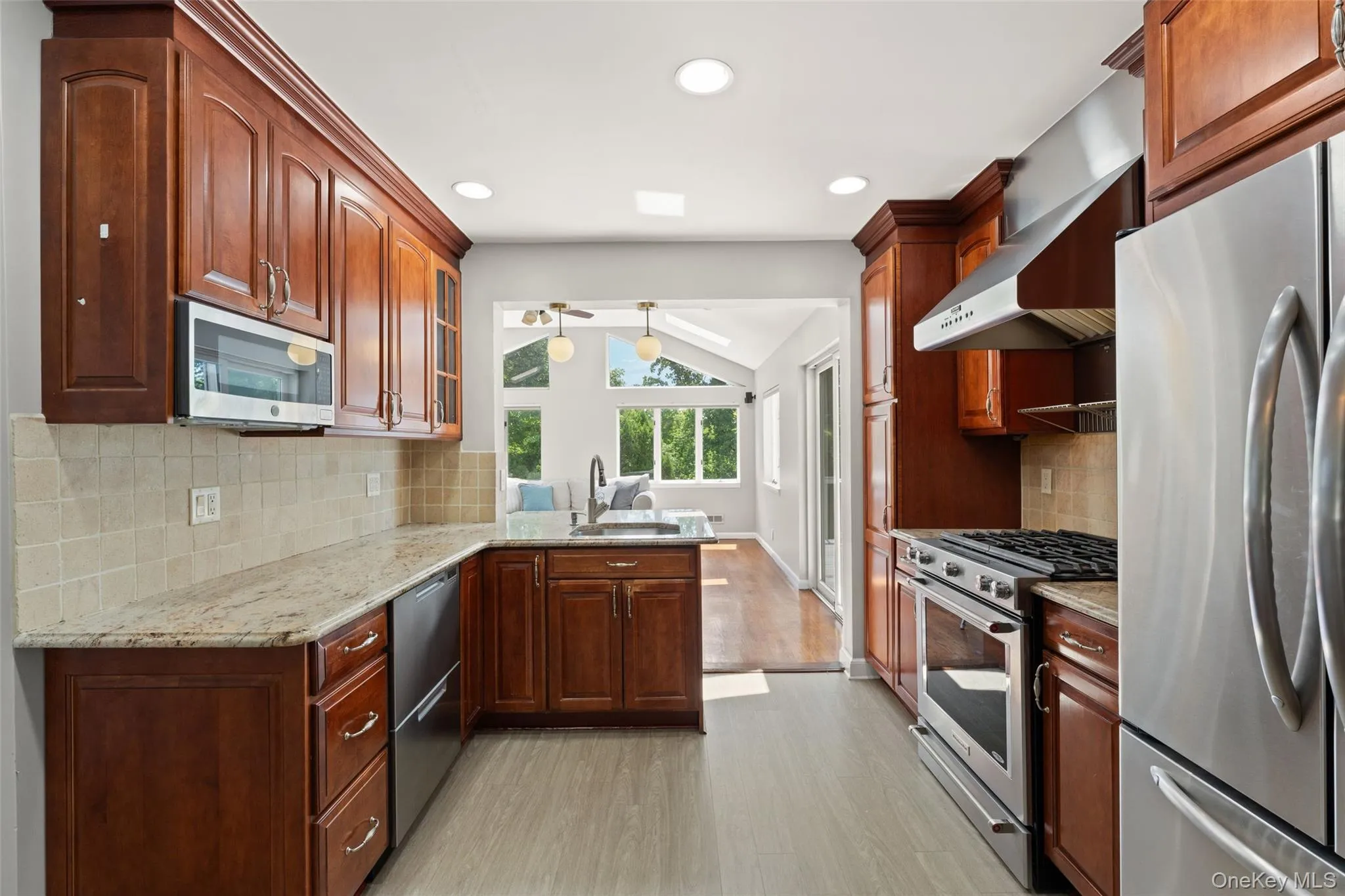 434 California Road, Eastchester, NY, 3 Bedrooms Bedrooms, 7 Rooms Rooms,2 BathroomsBathrooms,Residential,For Rent,California,0,KEY1005842 434 California Road, Eastchester, NY, 3 Bedrooms Bedrooms, 7 Rooms Rooms,2 BathroomsBathrooms,Residential,For Rent,California,0,KEY1005842