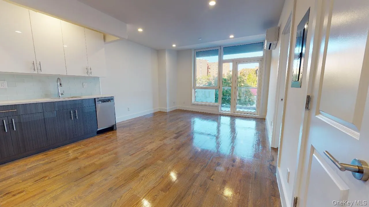 138-28 Queens Boulevard, New York, NY, 1 Bedroom Bedrooms, 3 Rooms Rooms,1 BathroomBathrooms,Residential Lease,For Rent,Queens,0,1005843 138-28 Queens Boulevard, New York, NY, 1 Bedroom Bedrooms, 3 Rooms Rooms,1 BathroomBathrooms,Residential Lease,For Rent,Queens,0,1005843