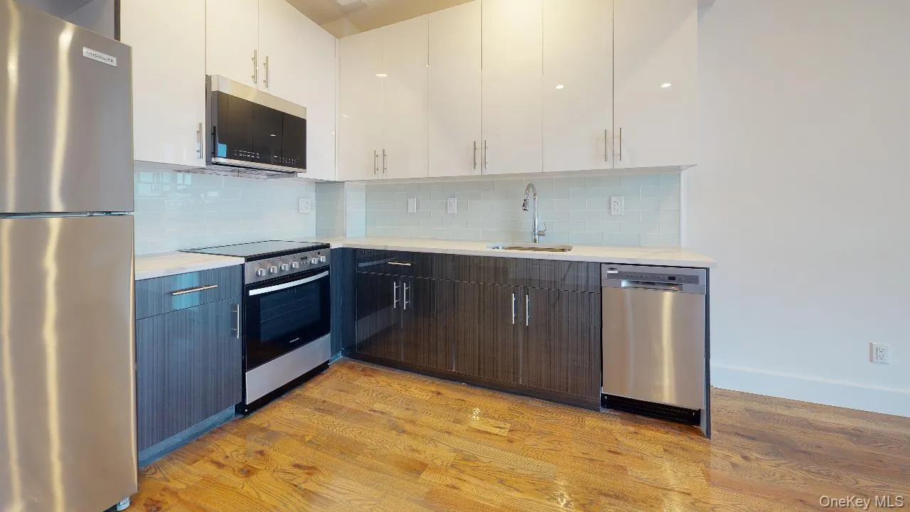 138-28 Queens Boulevard, New York, NY, 1 Bedroom Bedrooms, 3 Rooms Rooms,1 BathroomBathrooms,Residential Lease,For Rent,Queens,0,1005843 138-28 Queens Boulevard, New York, NY, 1 Bedroom Bedrooms, 3 Rooms Rooms,1 BathroomBathrooms,Residential Lease,For Rent,Queens,0,1005843