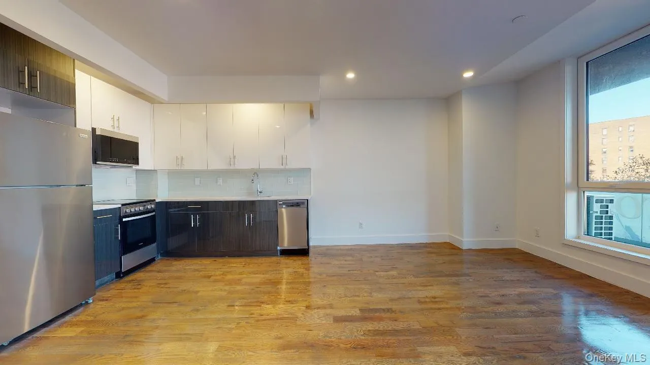 138-28 Queens Boulevard, New York, NY, 1 Bedroom Bedrooms, 3 Rooms Rooms,1 BathroomBathrooms,Residential Lease,For Rent,Queens,0,1005843 138-28 Queens Boulevard, New York, NY, 1 Bedroom Bedrooms, 3 Rooms Rooms,1 BathroomBathrooms,Residential Lease,For Rent,Queens,0,1005843