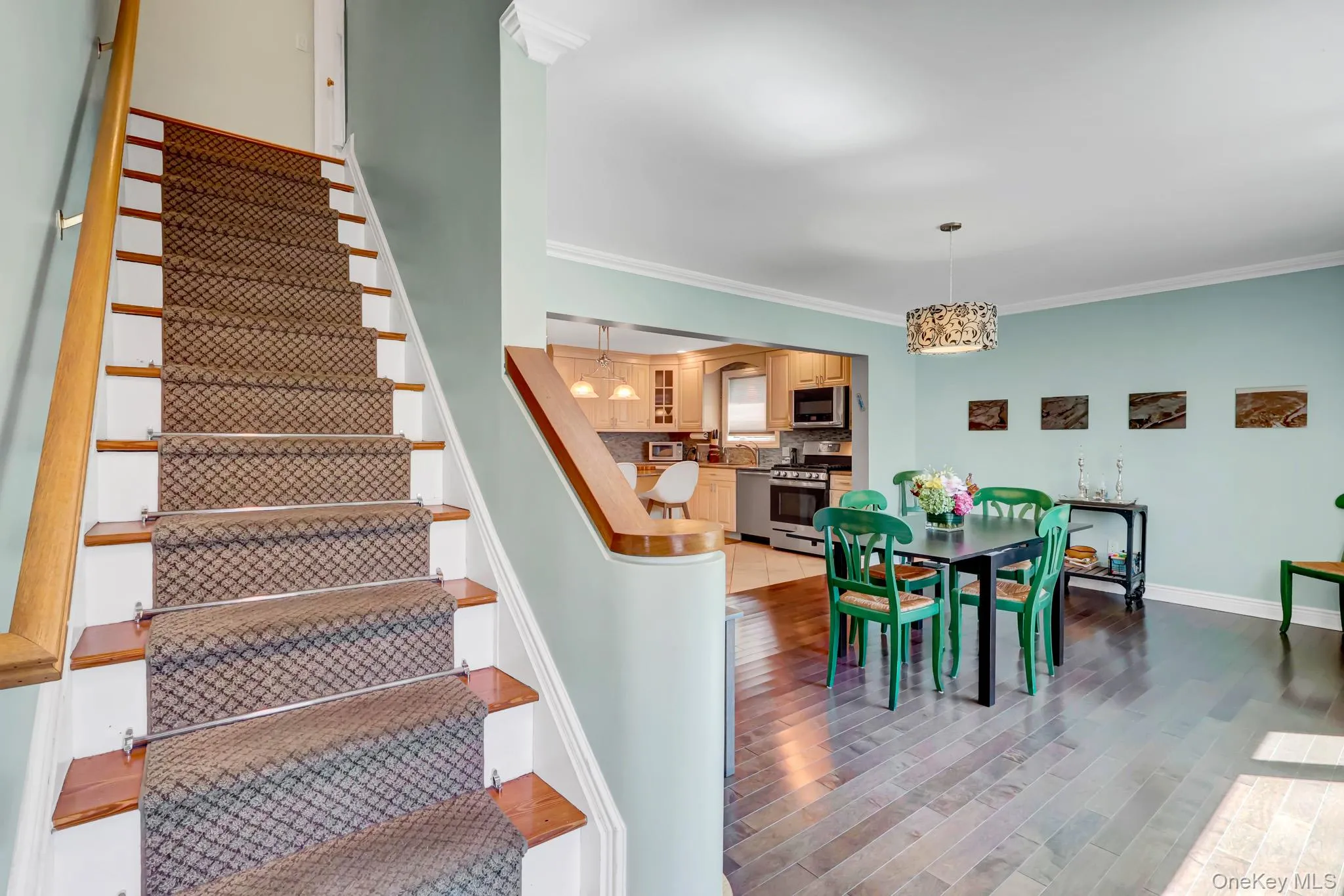 SET BACK STEPS IN ENTRY WITH COAT CLOSET SET BACK STEPS IN ENTRY WITH COAT CLOSET