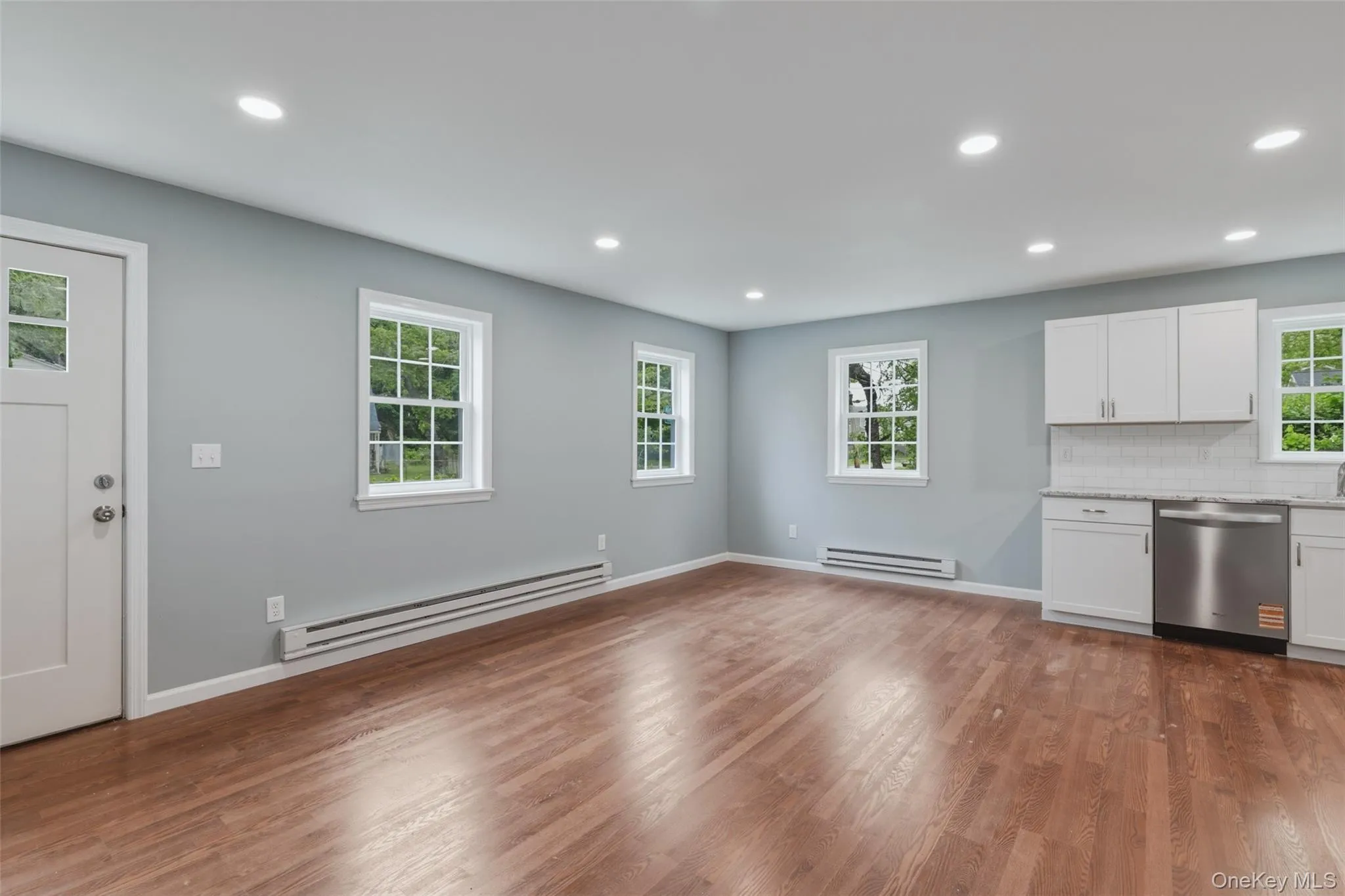 47 Lake Drive, Babylon, NY, 3 Bedrooms Bedrooms, 6 Rooms Rooms,1 BathroomBathrooms,Residential,For Rent,Lake,0,1005846 47 Lake Drive, Babylon, NY, 3 Bedrooms Bedrooms, 6 Rooms Rooms,1 BathroomBathrooms,Residential,For Rent,Lake,0,1005846