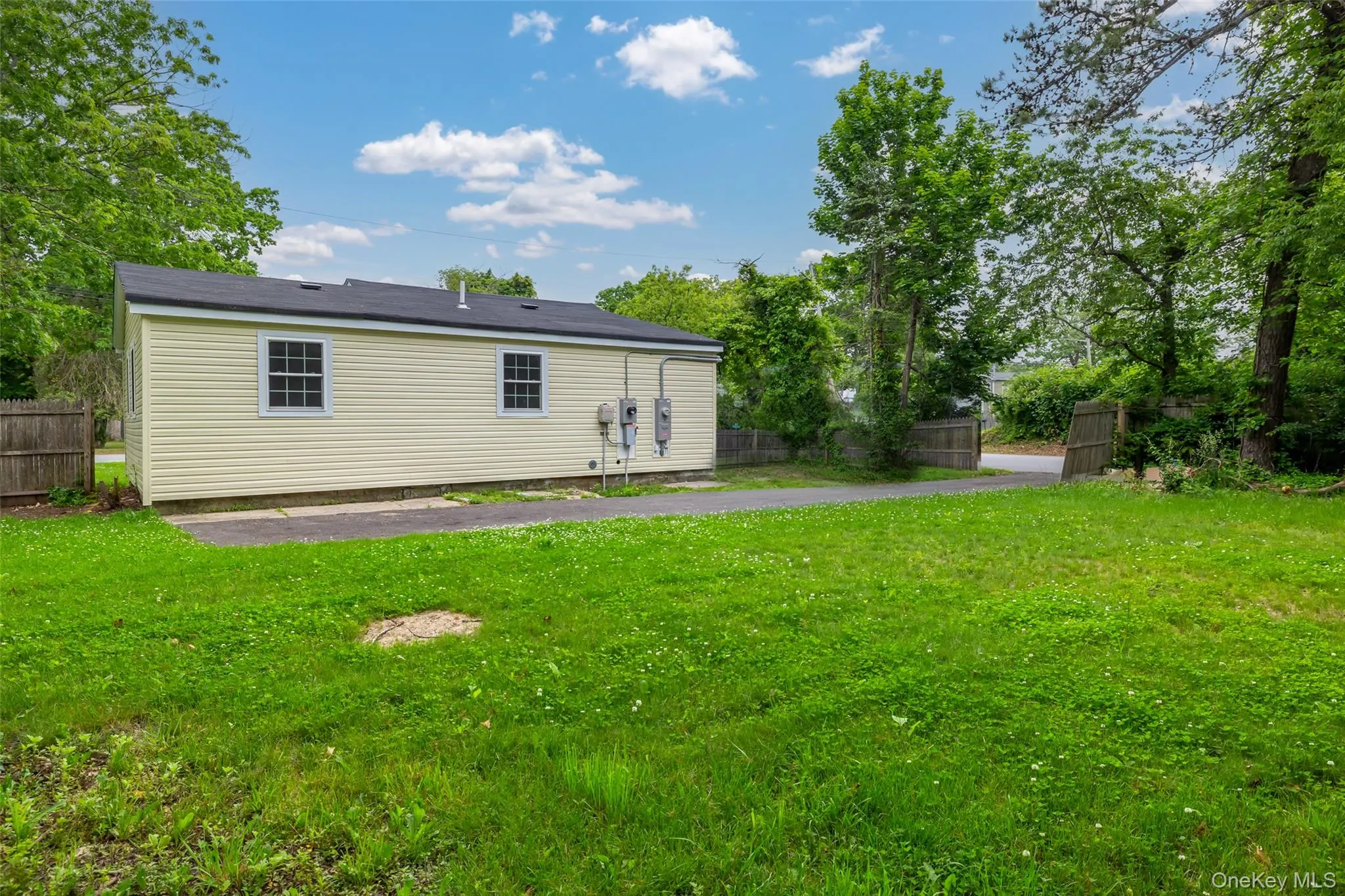 47 Lake Drive, Babylon, NY, 3 Bedrooms Bedrooms, 6 Rooms Rooms,1 BathroomBathrooms,Residential,For Rent,Lake,0,1005846 47 Lake Drive, Babylon, NY, 3 Bedrooms Bedrooms, 6 Rooms Rooms,1 BathroomBathrooms,Residential,For Rent,Lake,0,1005846
