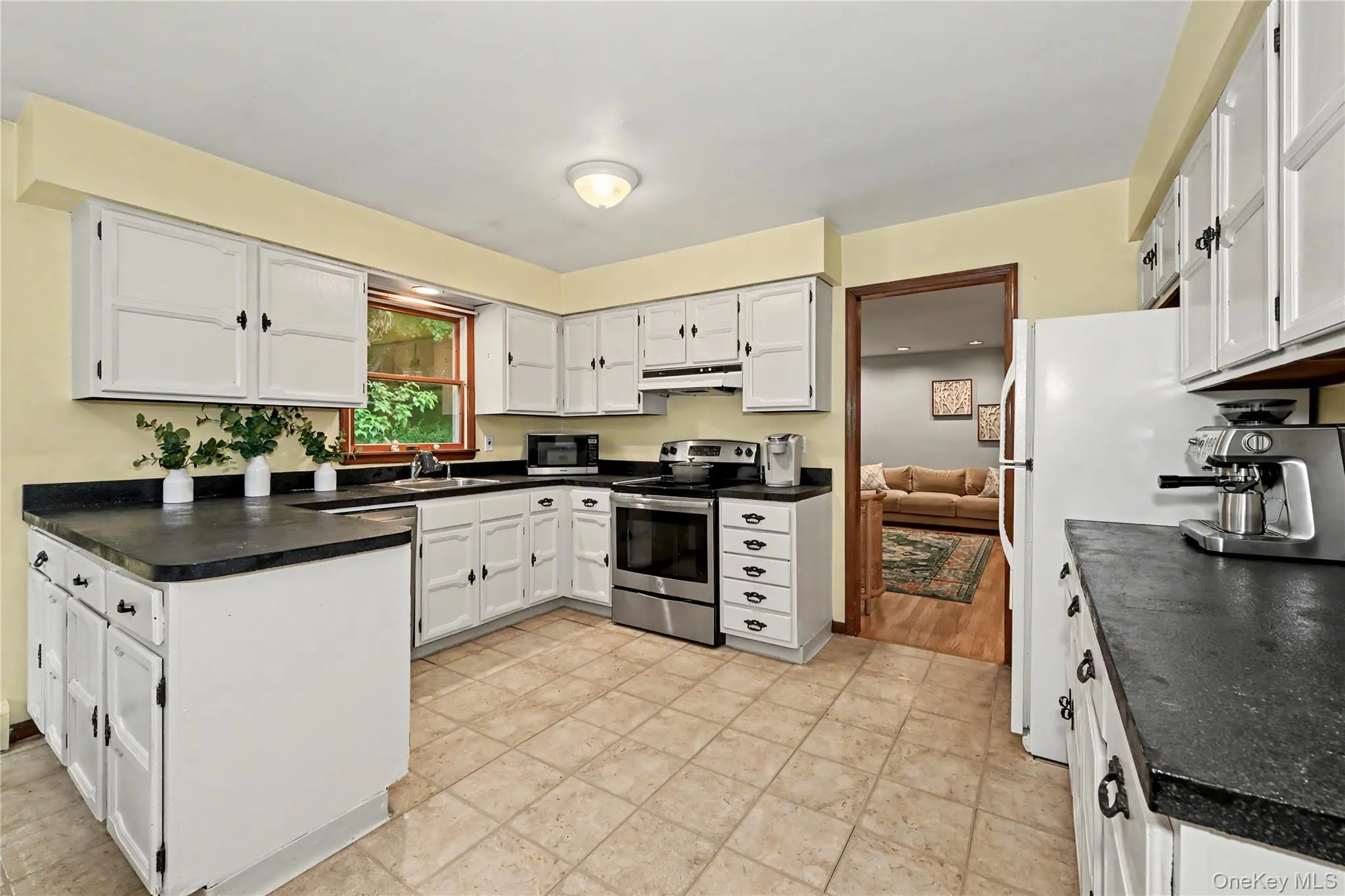 33 Sabbathday Hill Road, Lewisboro, NY, 3 Bedrooms Bedrooms, 8 Rooms Rooms,2 BathroomsBathrooms,Residential,For Rent,Sabbathday Hill,0,KEY1005850 33 Sabbathday Hill Road, Lewisboro, NY, 3 Bedrooms Bedrooms, 8 Rooms Rooms,2 BathroomsBathrooms,Residential,For Rent,Sabbathday Hill,0,KEY1005850