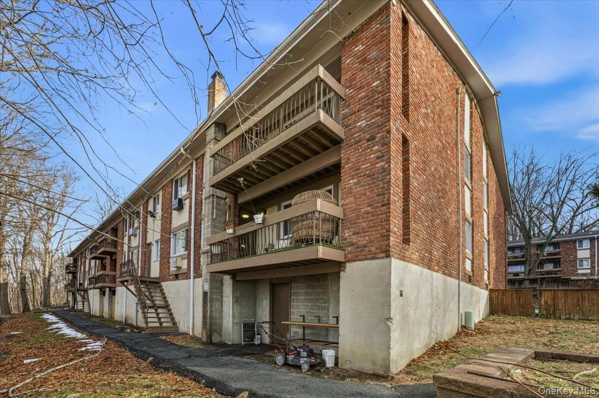 9 James Street, Peekskill, NY, 2 Bedrooms Bedrooms, 5 Rooms Rooms,1 BathroomBathrooms,Residential,For Rent,James,0,1005852 9 James Street, Peekskill, NY, 2 Bedrooms Bedrooms, 5 Rooms Rooms,1 BathroomBathrooms,Residential,For Rent,James,0,1005852