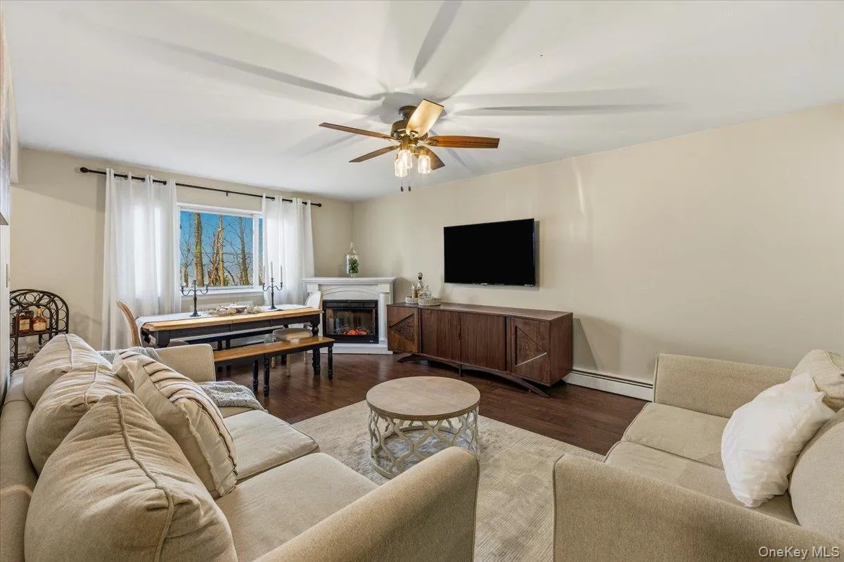 9 James Street, Peekskill, NY, 2 Bedrooms Bedrooms, 5 Rooms Rooms,1 BathroomBathrooms,Residential,For Rent,James,0,1005852 9 James Street, Peekskill, NY, 2 Bedrooms Bedrooms, 5 Rooms Rooms,1 BathroomBathrooms,Residential,For Rent,James,0,1005852