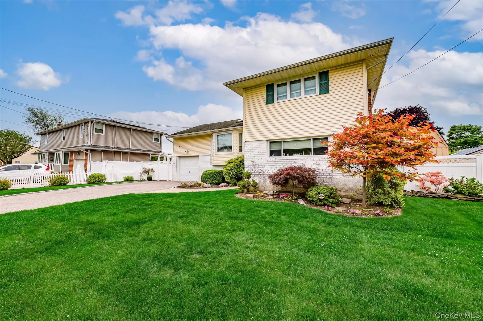 6 Oneida Street, Babylon, NY, 4 Bedrooms Bedrooms, 9 Rooms Rooms,2 BathroomsBathrooms,Residential,For Rent,Oneida,0,1005855 6 Oneida Street, Babylon, NY, 4 Bedrooms Bedrooms, 9 Rooms Rooms,2 BathroomsBathrooms,Residential,For Rent,Oneida,0,1005855