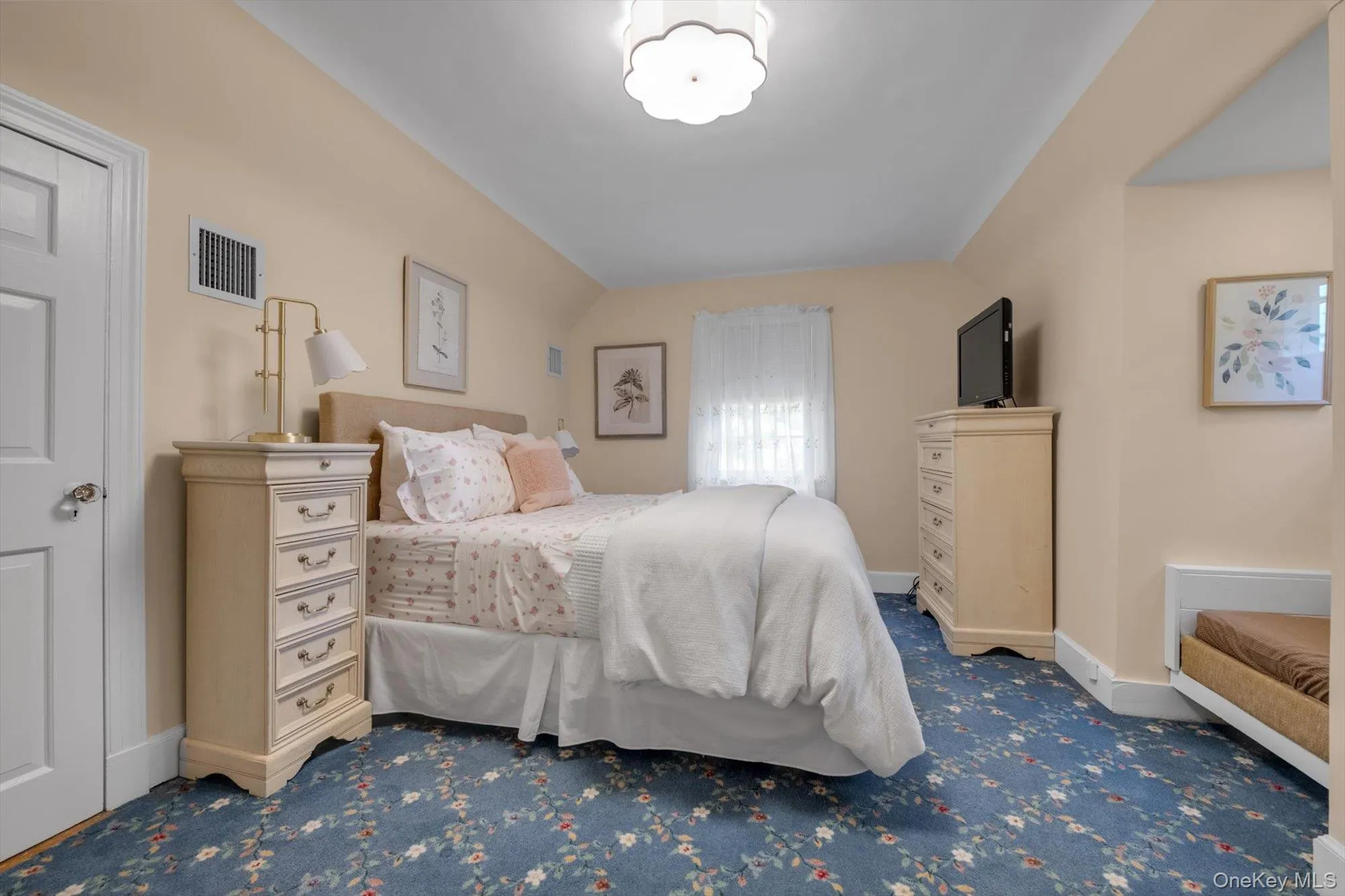 74 Litchfield Road, North Hempstead, NY, 5 Bedrooms Bedrooms, 9 Rooms Rooms,3 BathroomsBathrooms,Residential,For Rent,Litchfield,0,1005857 74 Litchfield Road, North Hempstead, NY, 5 Bedrooms Bedrooms, 9 Rooms Rooms,3 BathroomsBathrooms,Residential,For Rent,Litchfield,0,1005857