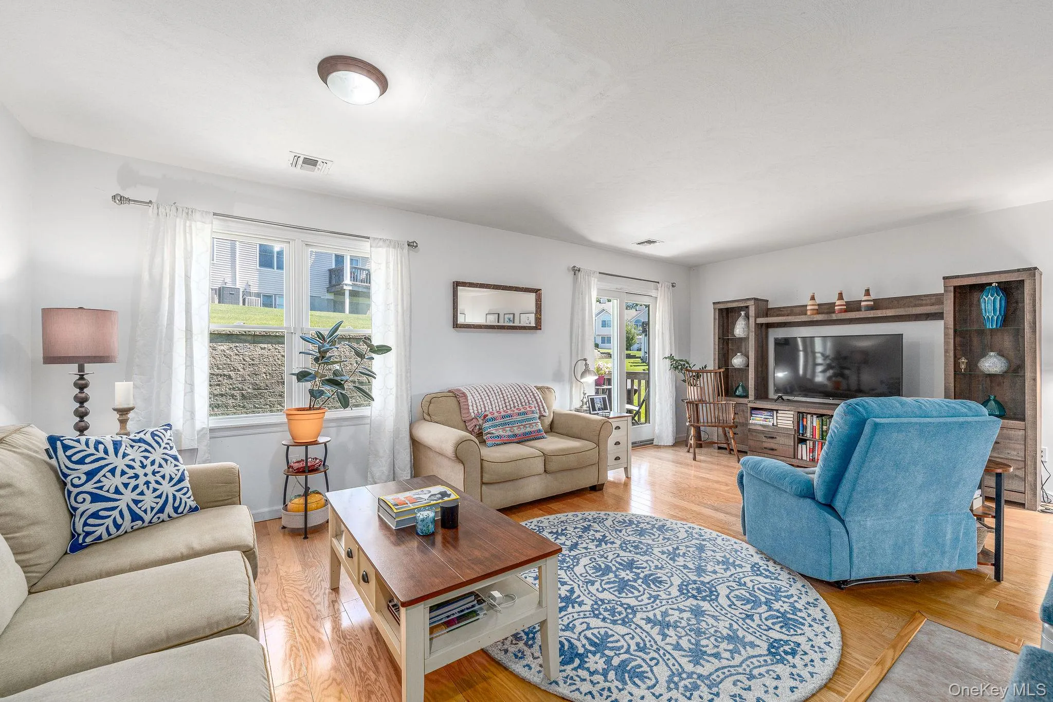 2204 Cedar Path, Riverhead, NY, 2 Bedrooms Bedrooms, 5 Rooms Rooms,2 BathroomsBathrooms,Residential,For Rent,Cedar,0,1005860 2204 Cedar Path, Riverhead, NY, 2 Bedrooms Bedrooms, 5 Rooms Rooms,2 BathroomsBathrooms,Residential,For Rent,Cedar,0,1005860
