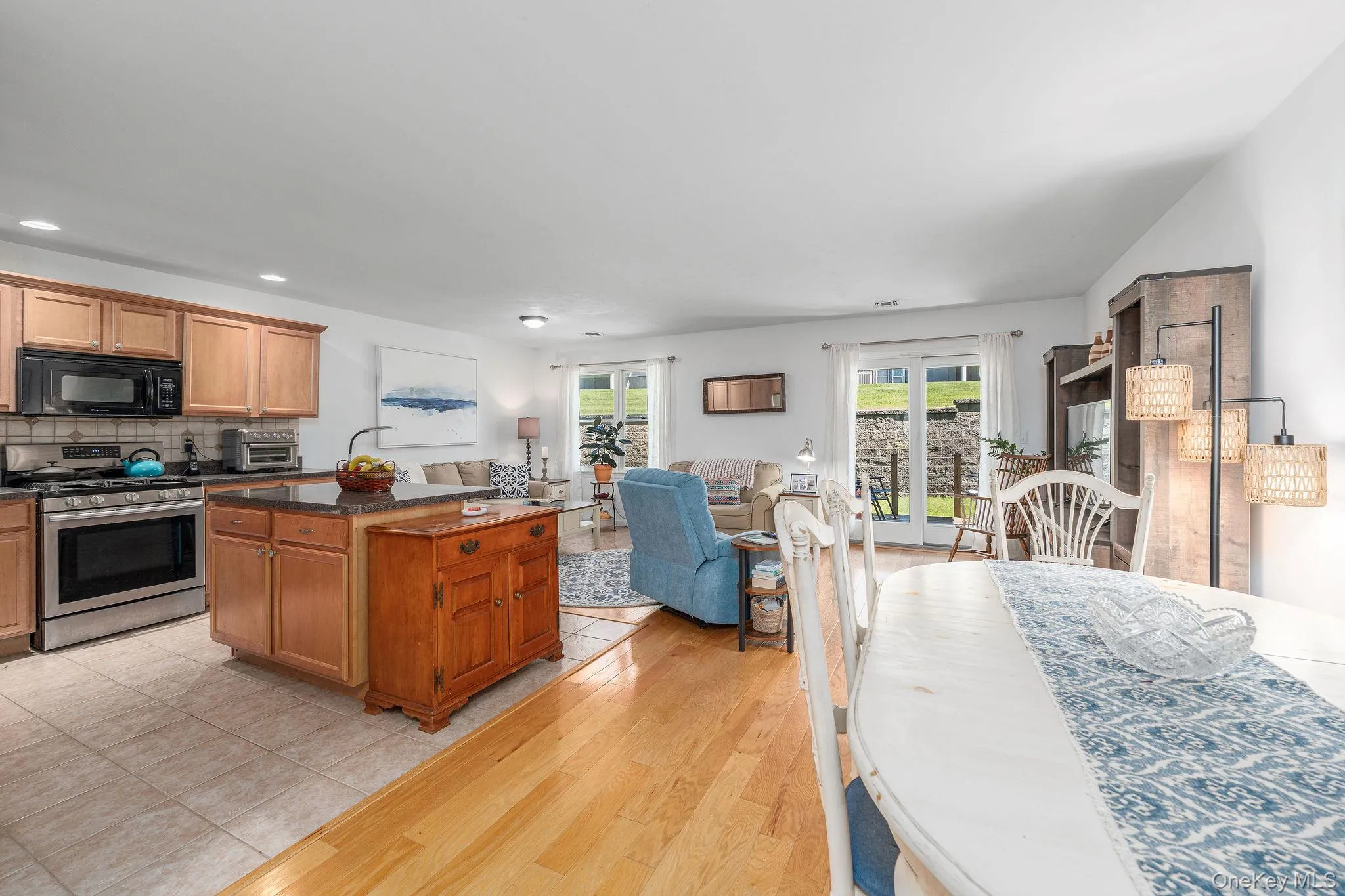 2204 Cedar Path, Riverhead, NY, 2 Bedrooms Bedrooms, 5 Rooms Rooms,2 BathroomsBathrooms,Residential,For Rent,Cedar,0,1005860 2204 Cedar Path, Riverhead, NY, 2 Bedrooms Bedrooms, 5 Rooms Rooms,2 BathroomsBathrooms,Residential,For Rent,Cedar,0,1005860