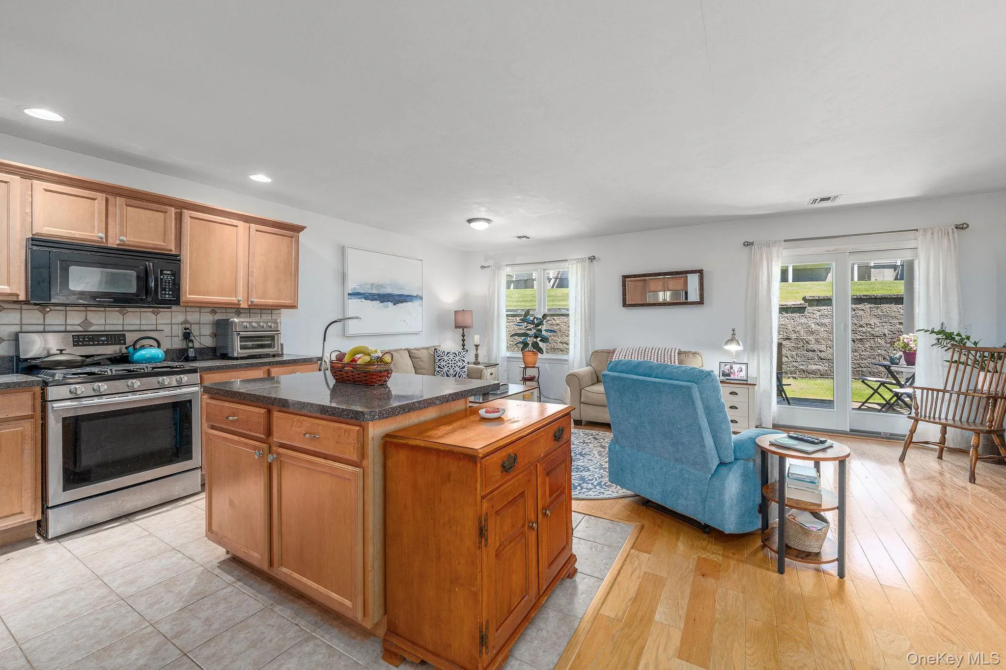 2204 Cedar Path, Riverhead, NY, 2 Bedrooms Bedrooms, 5 Rooms Rooms,2 BathroomsBathrooms,Residential,For Rent,Cedar,0,1005860 2204 Cedar Path, Riverhead, NY, 2 Bedrooms Bedrooms, 5 Rooms Rooms,2 BathroomsBathrooms,Residential,For Rent,Cedar,0,1005860